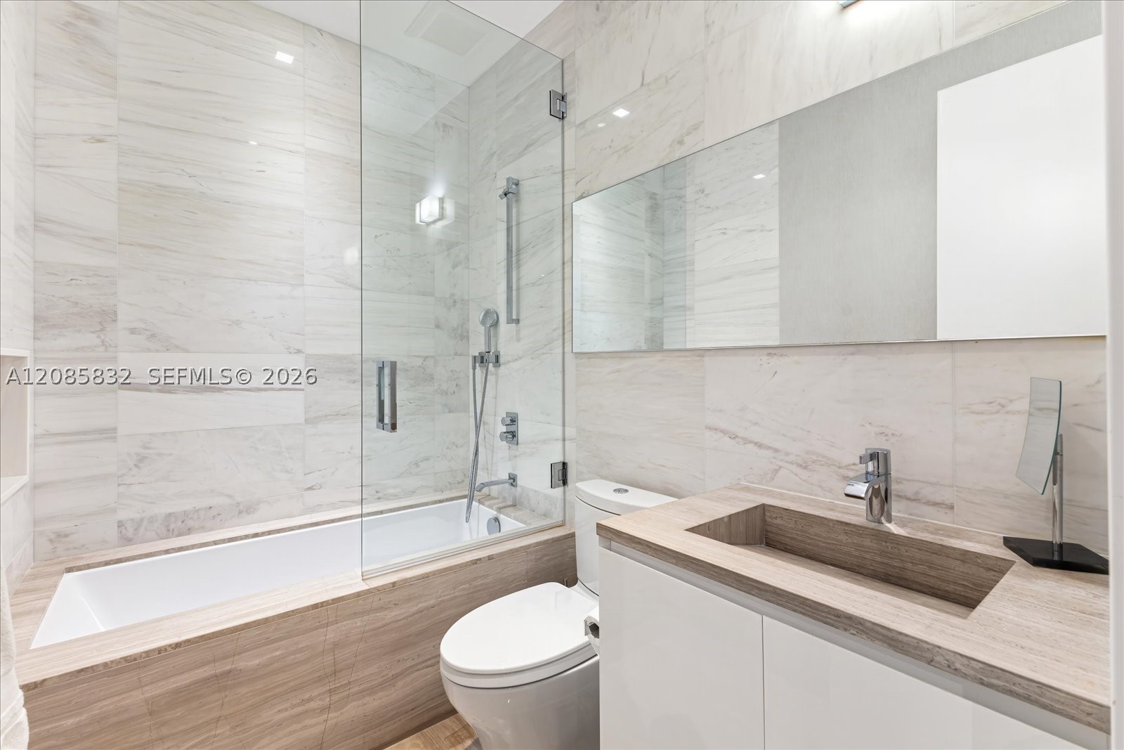401 E Rivo Alto Dr Miami Beach, FL 33139