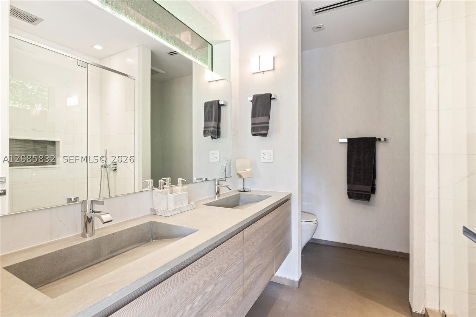 401 E Rivo Alto Dr Miami Beach, FL 33139