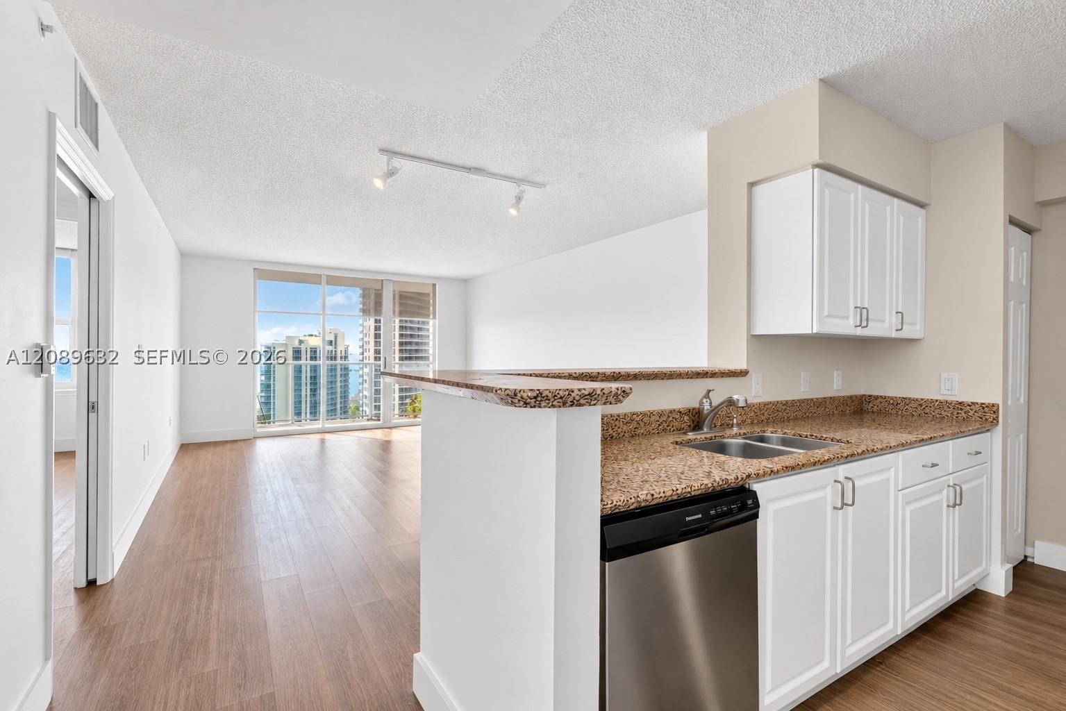 image The Mark on Brickell1