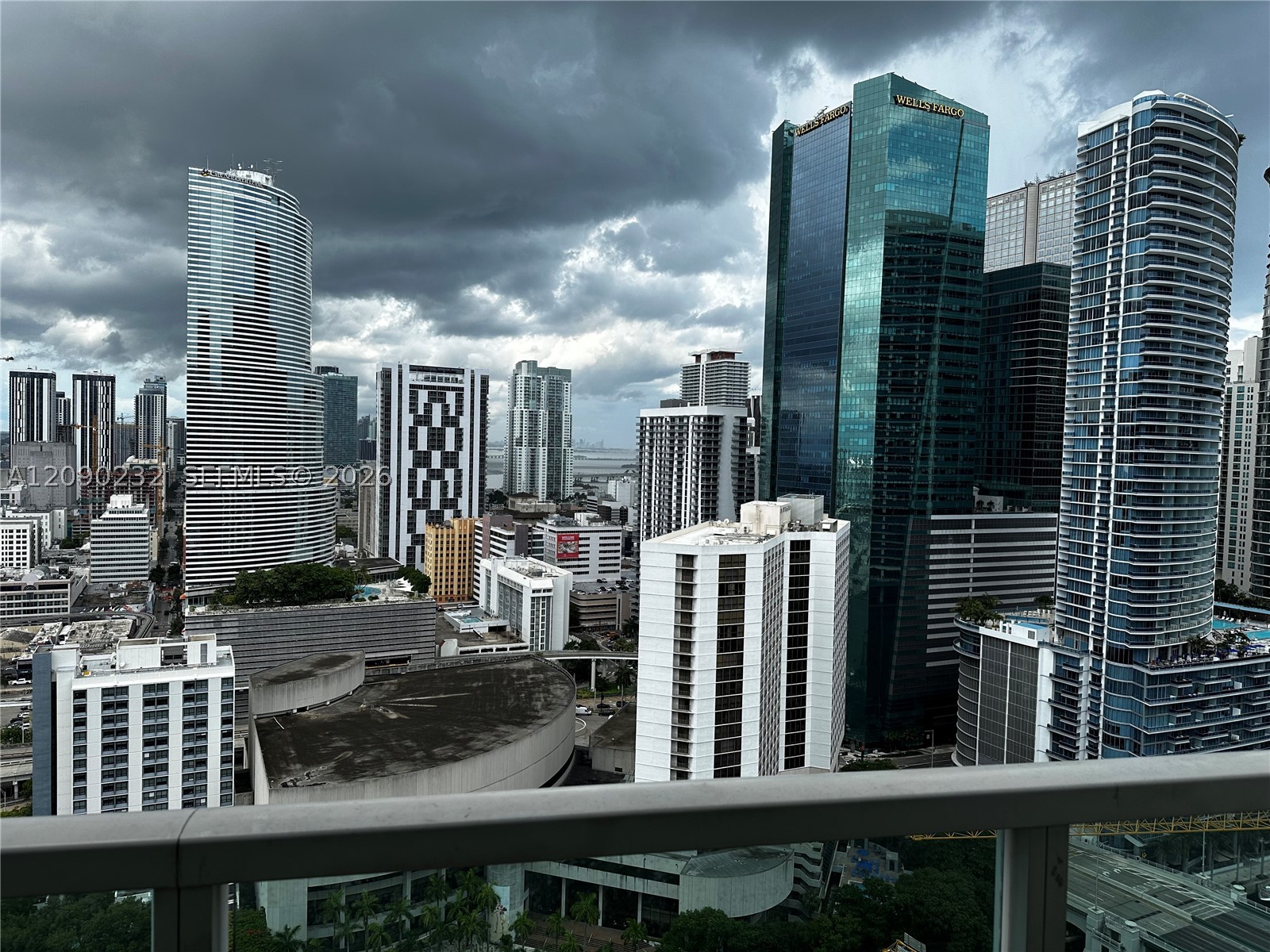 image Brickell on the River South1