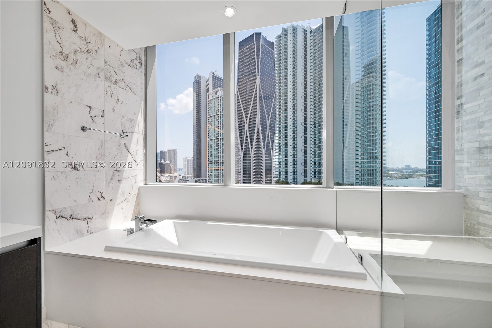 image Paramount Miami Worldcenter27
