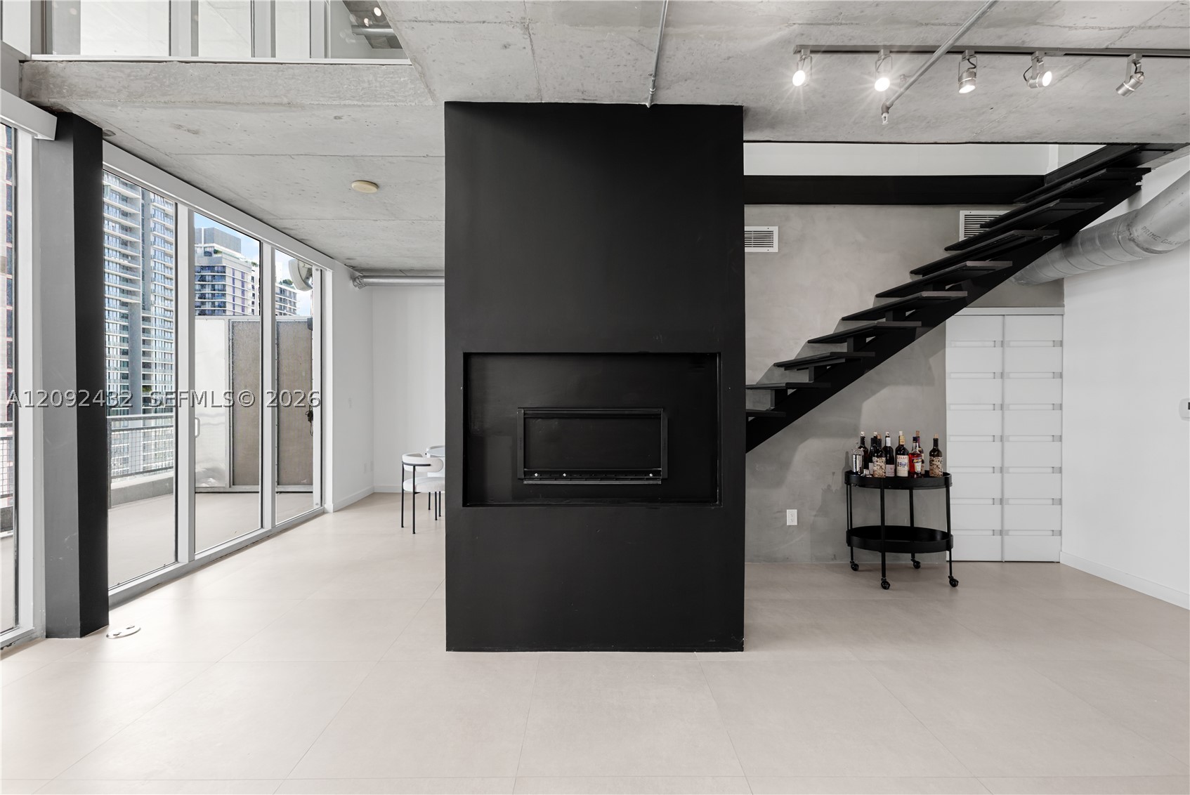 image Neo Vertika26