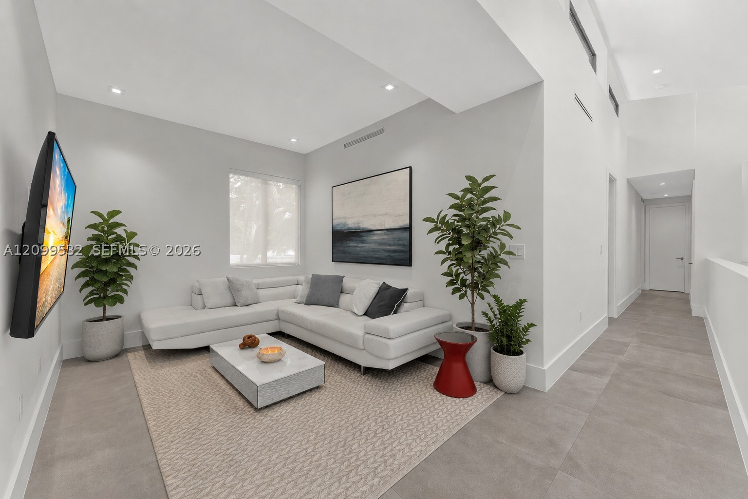 10 Samana Dr Miami, FL 33133