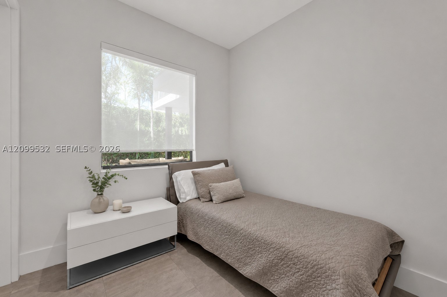 10 Samana Dr Miami, FL 33133