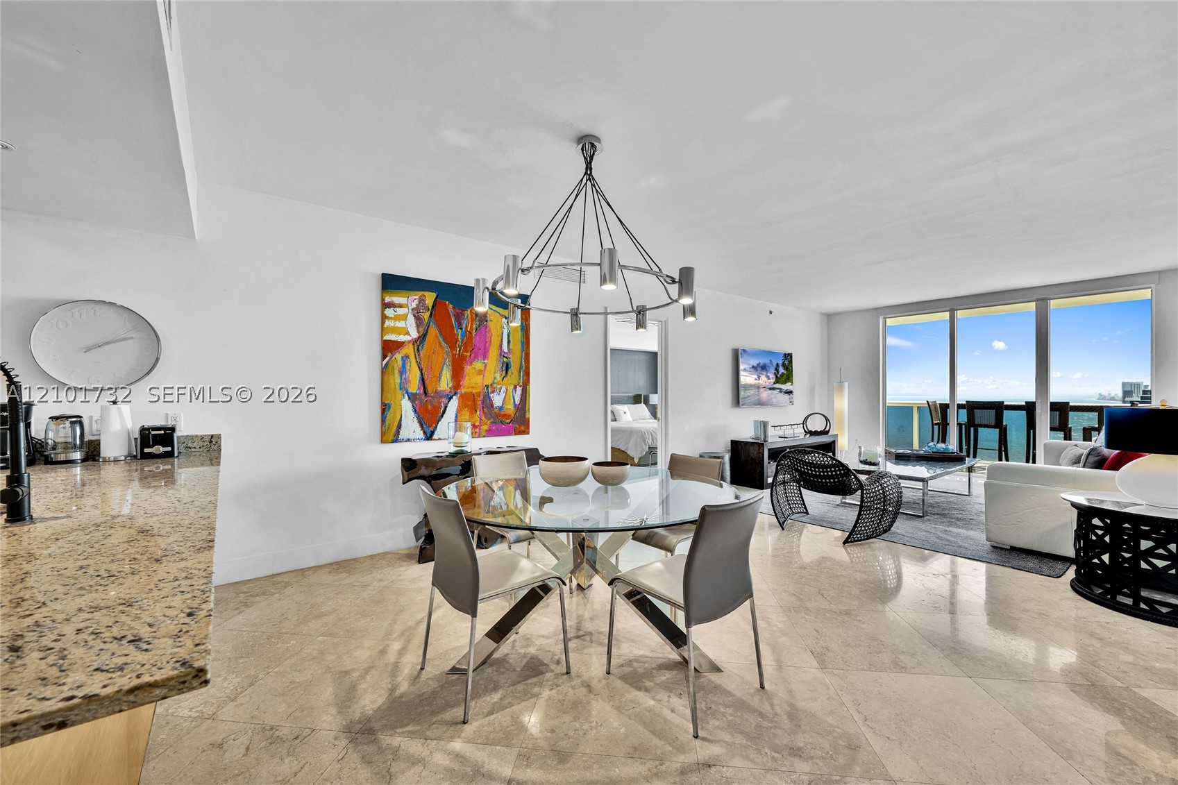 image Beach Club 213
