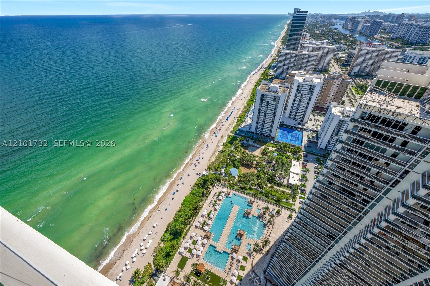 image Beach Club 216