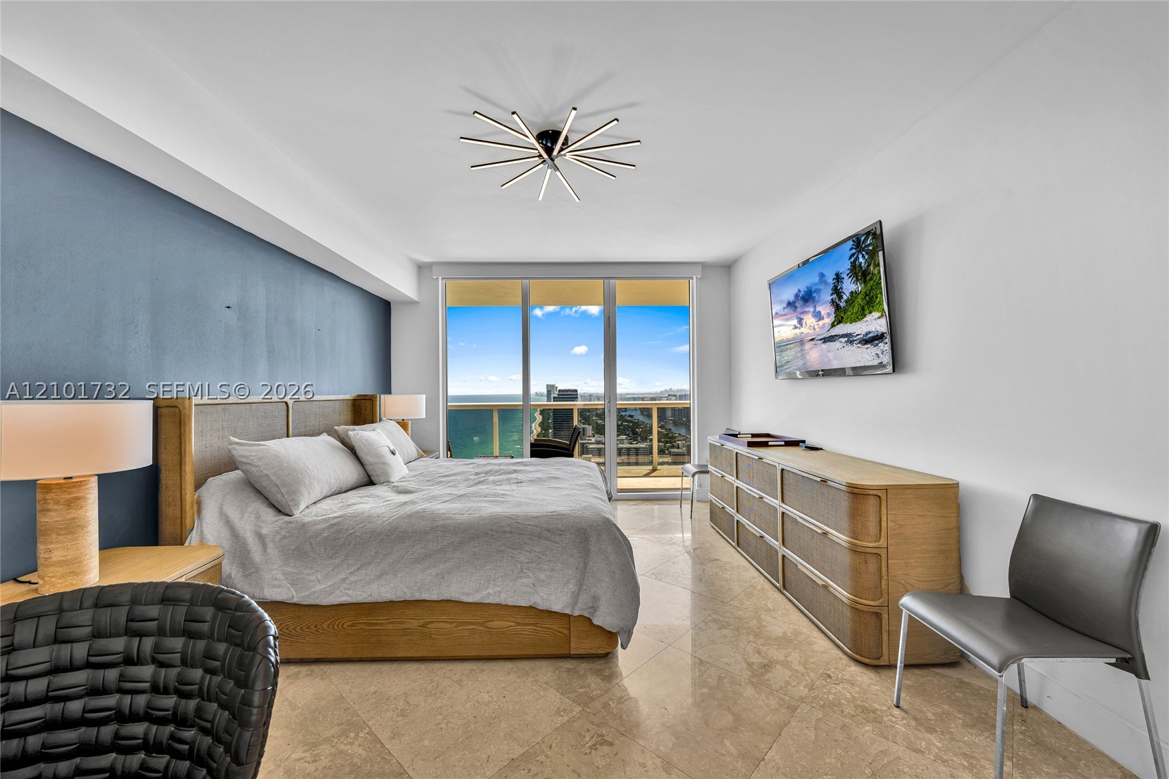 image Beach Club 217