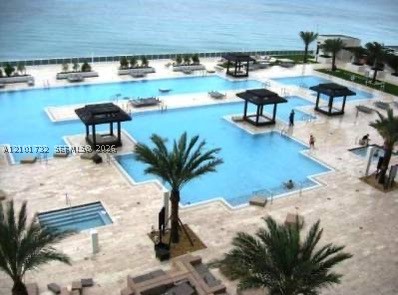image Beach Club 233