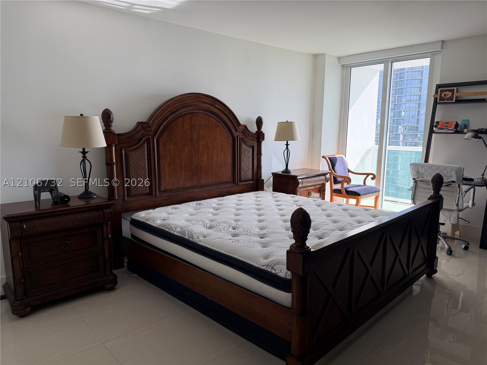 image Arlen House East10