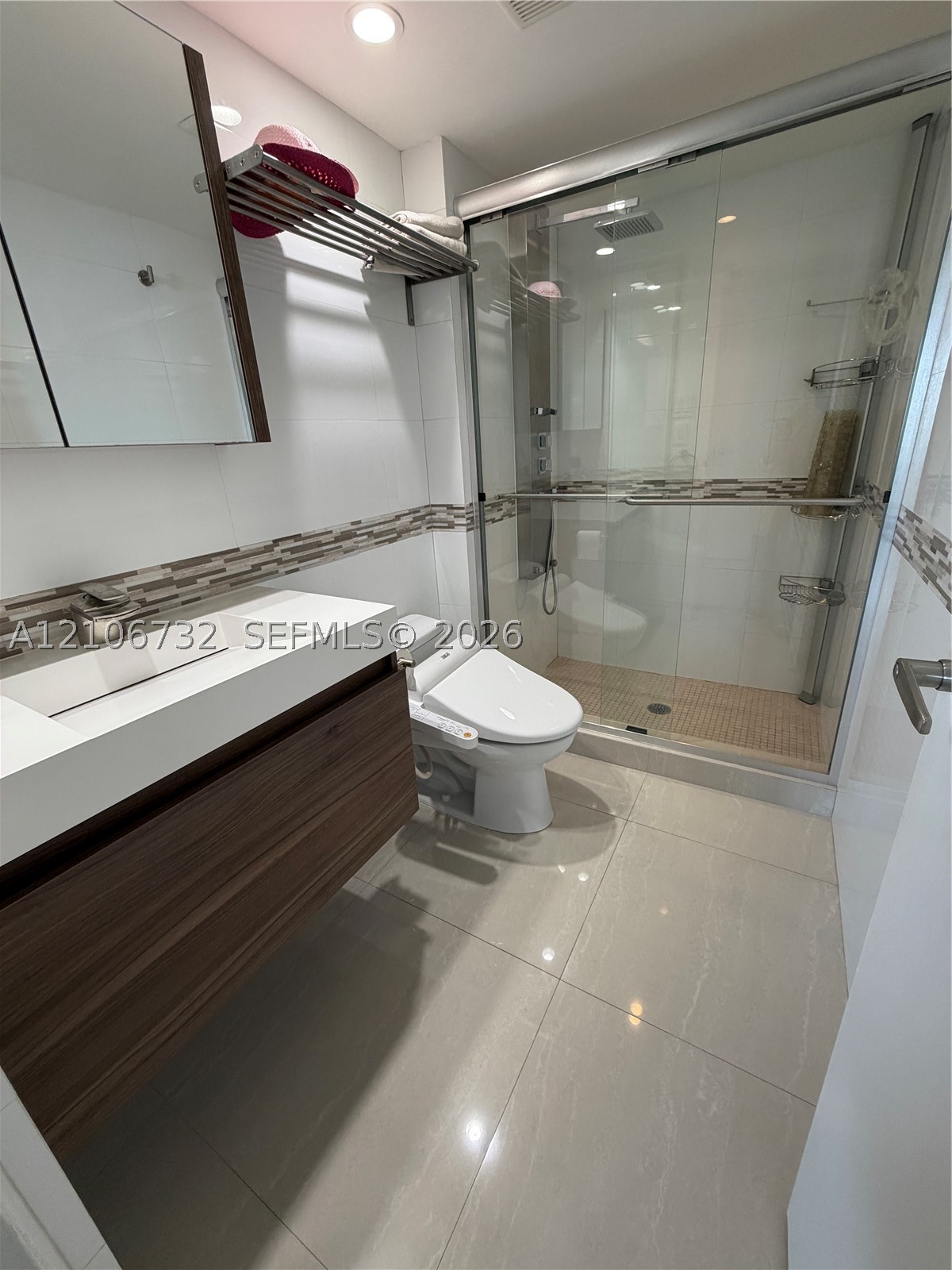 image Arlen House East14