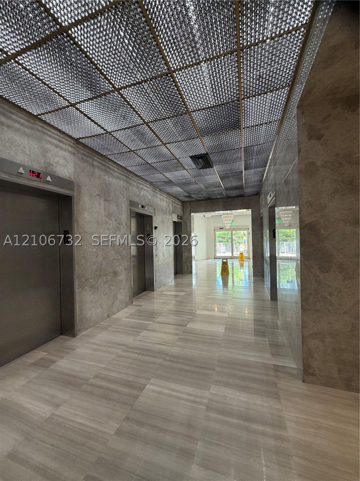 image Arlen House East17
