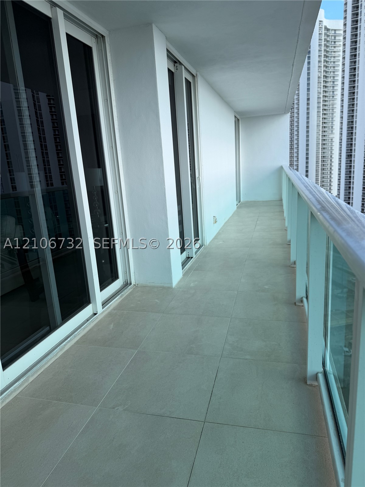 image Arlen House East5
