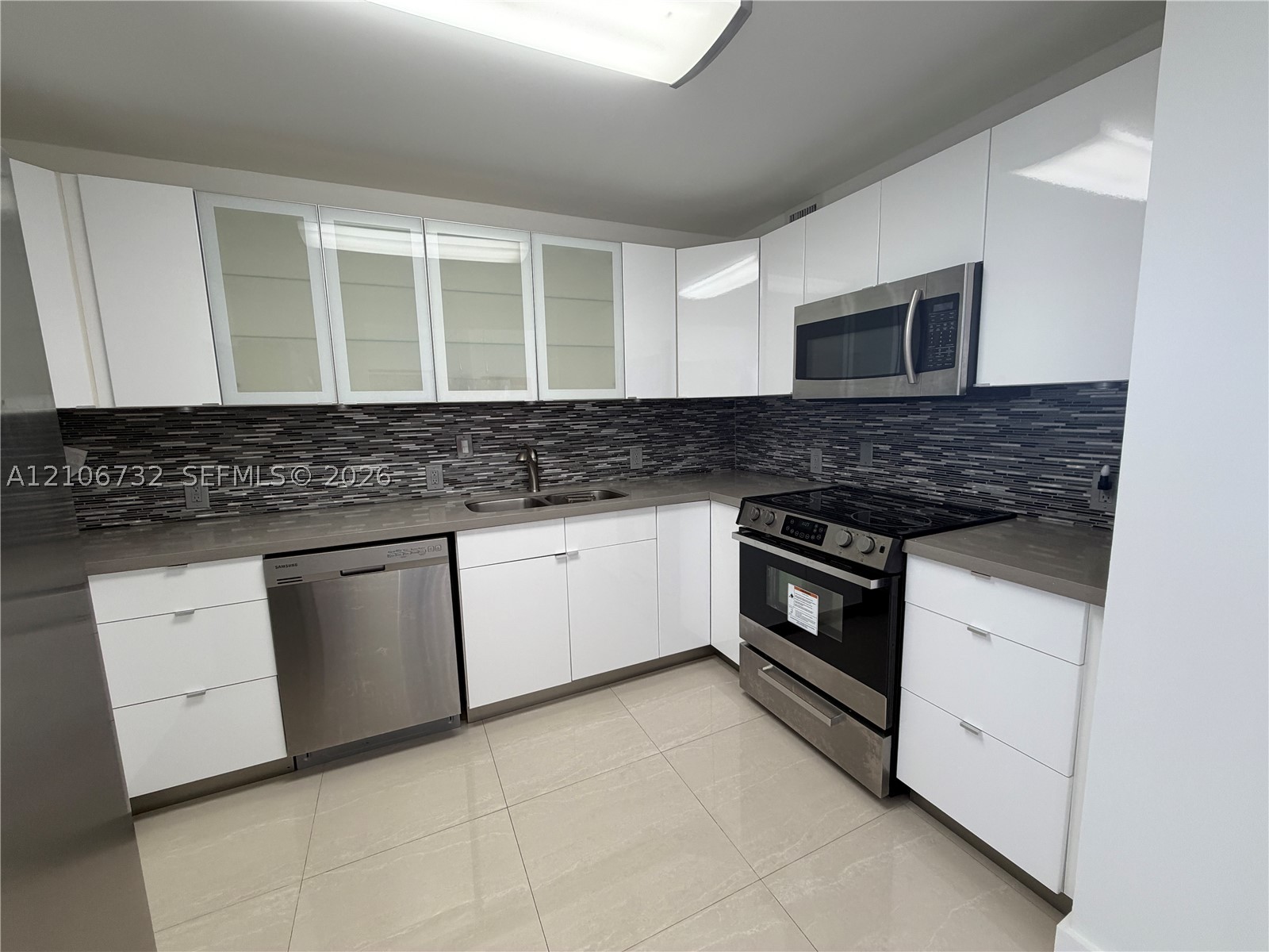 image Arlen House East6