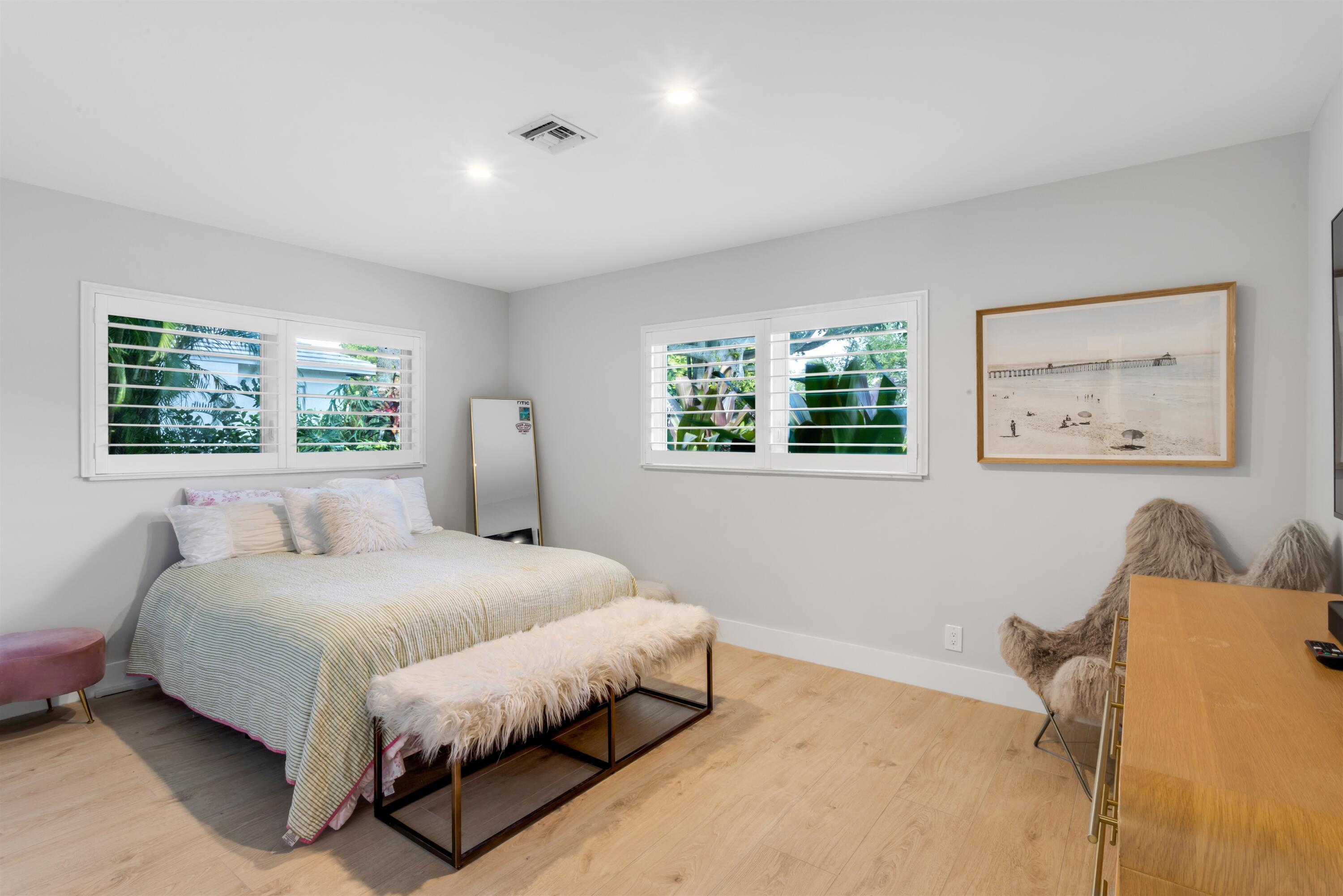 2720 Cardinal Gulf Stream, FL 33483