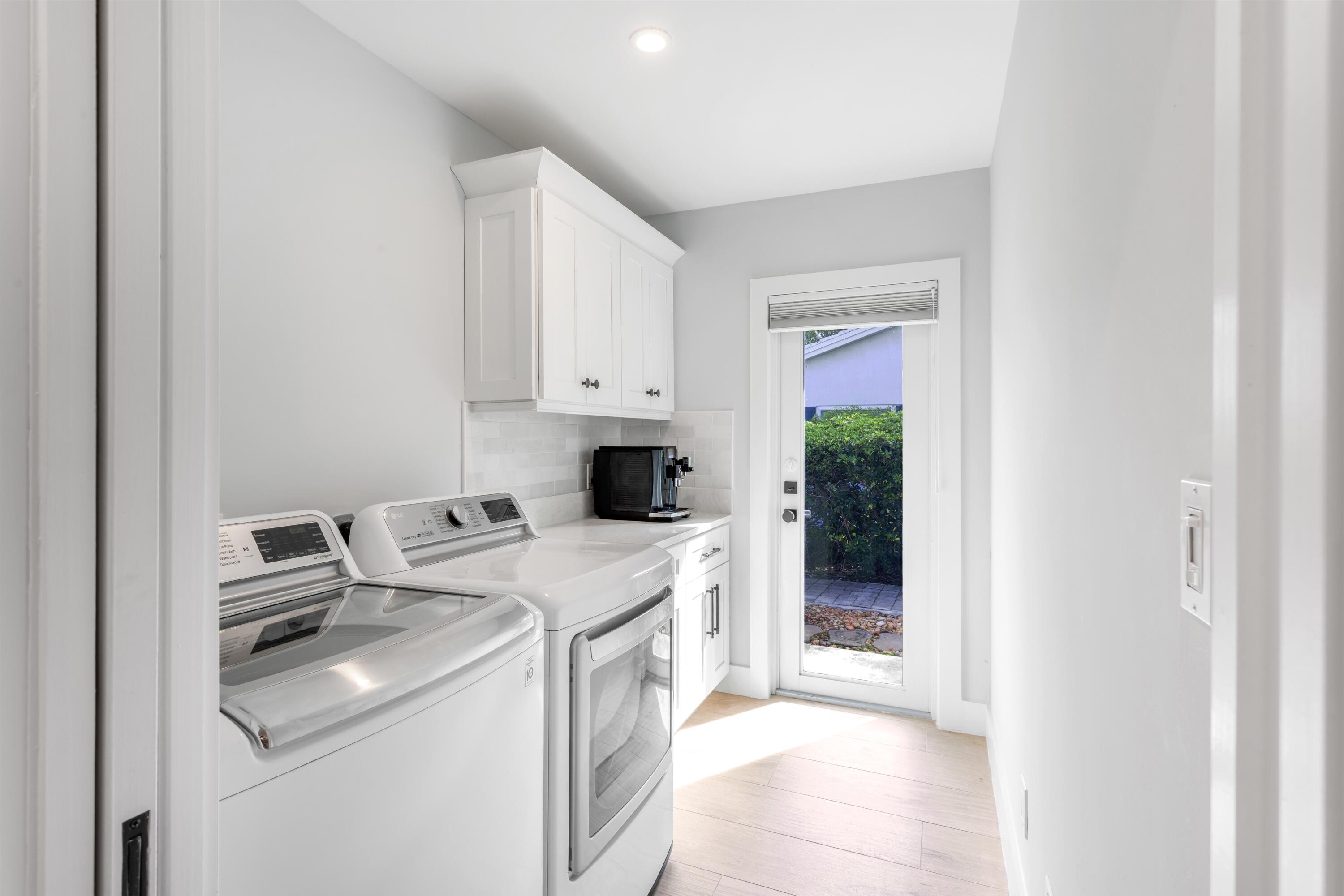 2720 Cardinal Gulf Stream, FL 33483