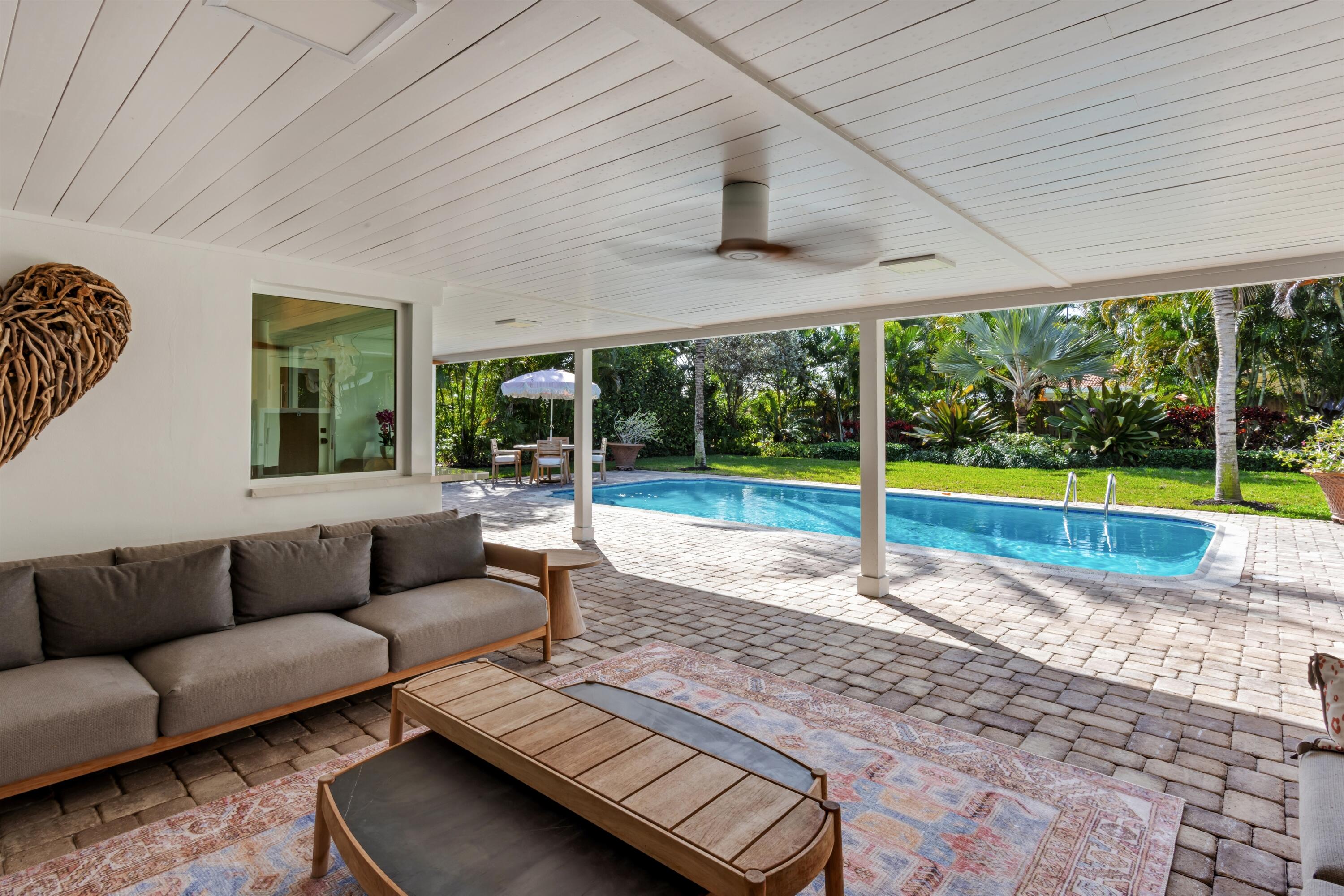 2720 Cardinal Gulf Stream, FL 33483