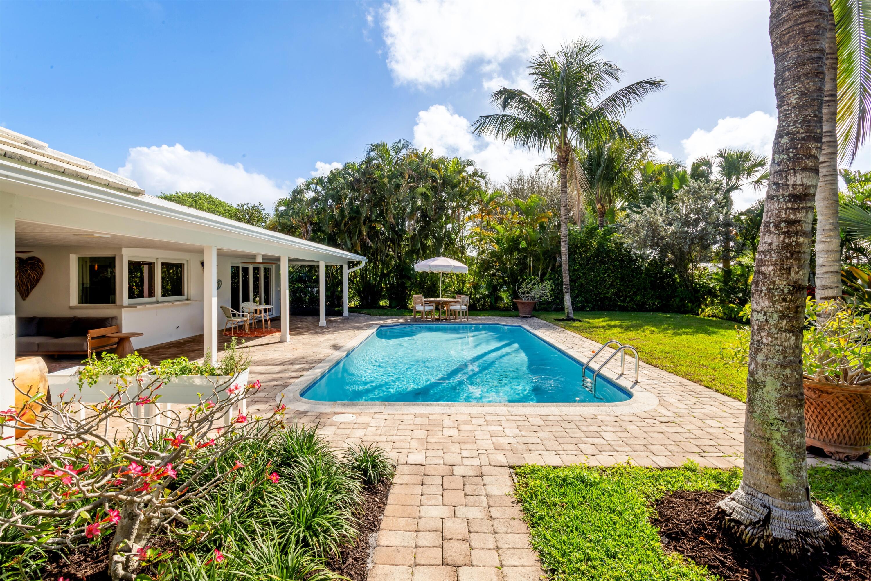 2720 Cardinal Gulf Stream, FL 33483