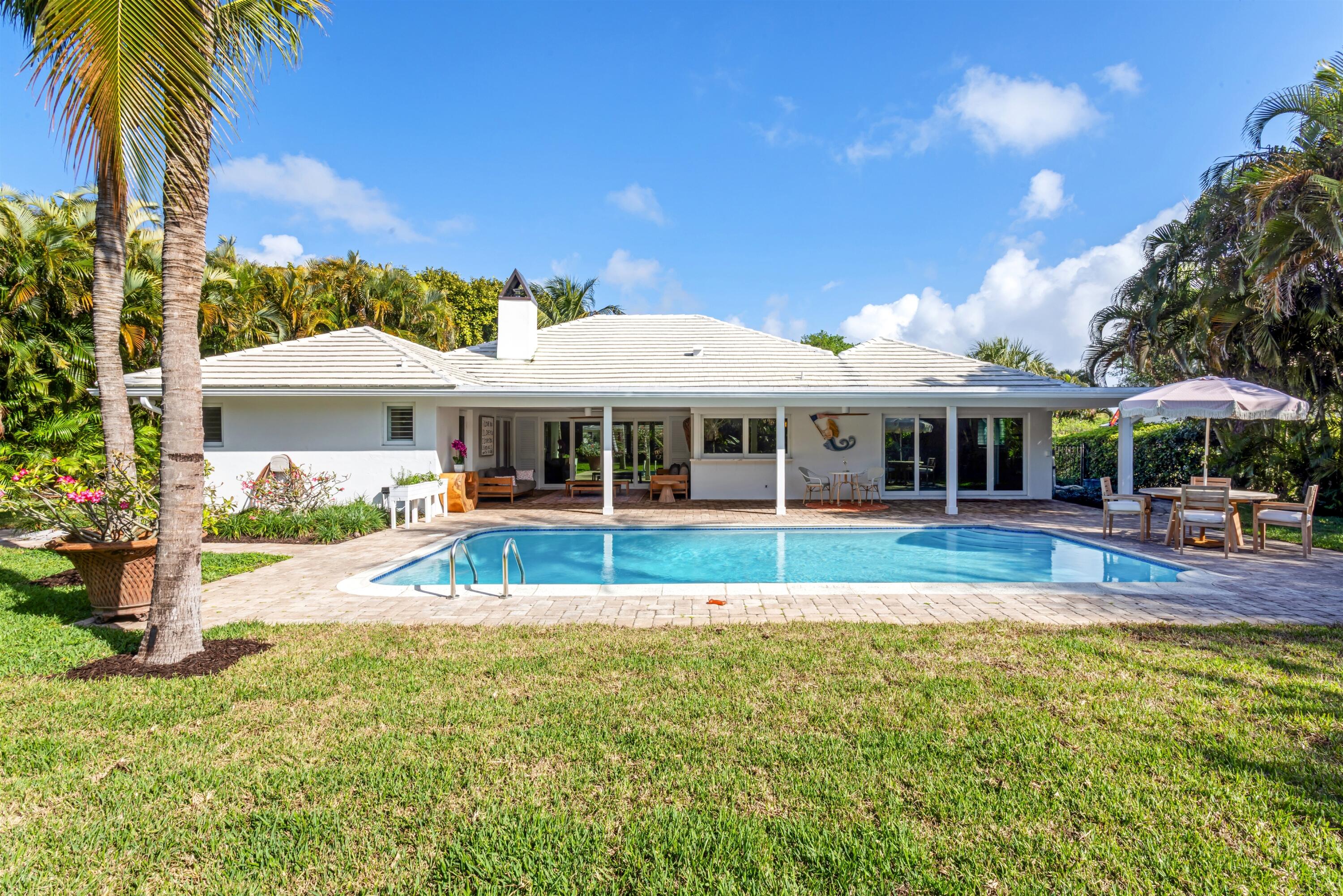 2720 Cardinal Gulf Stream, FL 33483