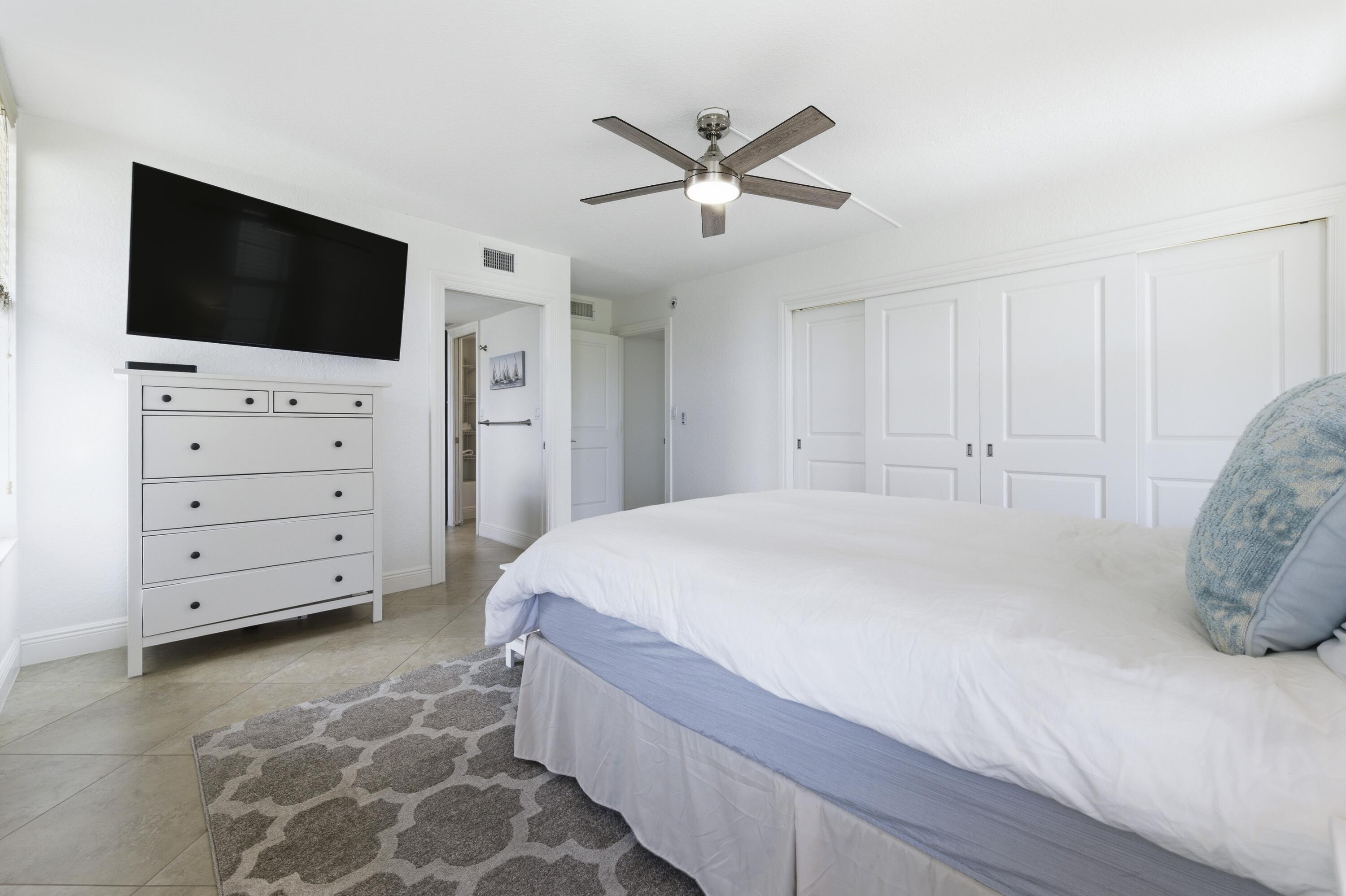 3000 NE 48th #406 Lighthouse Point, FL 33064