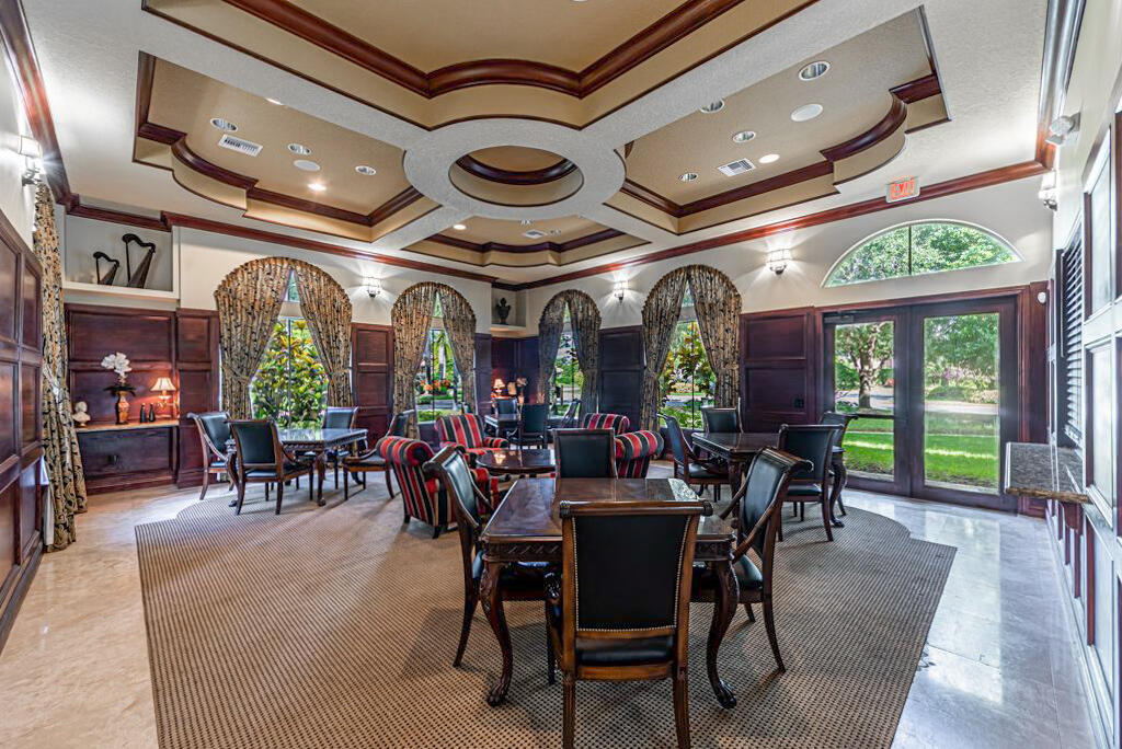 10513 Versailles Wellington, FL 33449