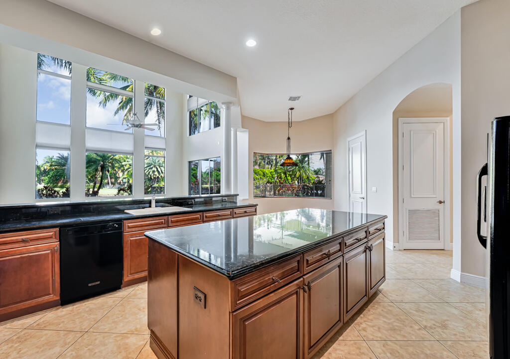 10513 Versailles Wellington, FL 33449