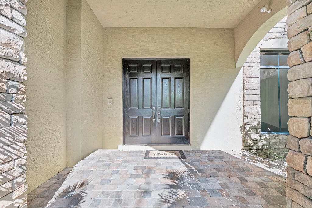 10513 Versailles Wellington, FL 33449