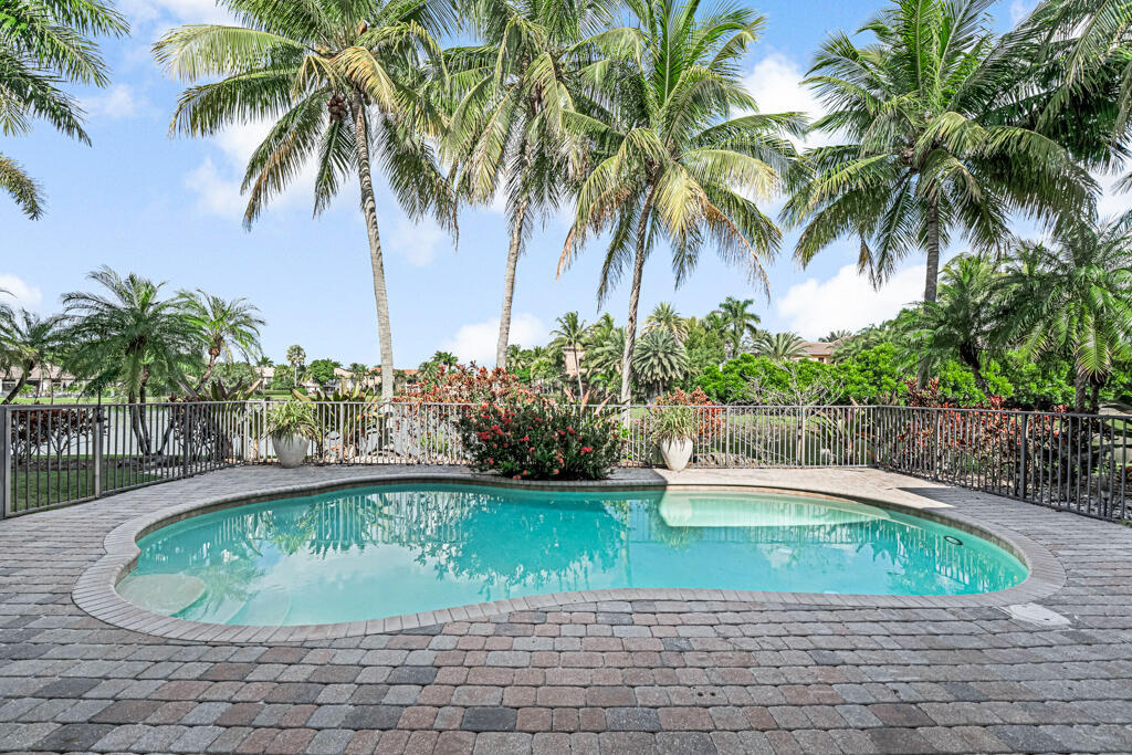 10513 Versailles Wellington, FL 33449