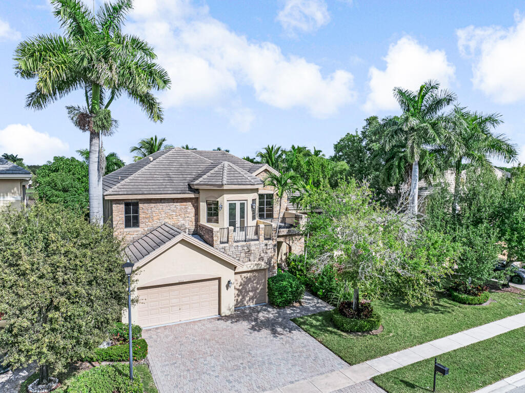 10513 Versailles Wellington, FL 33449