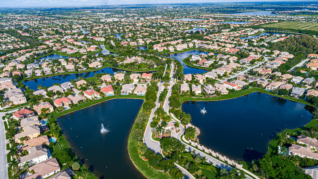 10513 Versailles Wellington, FL 33449