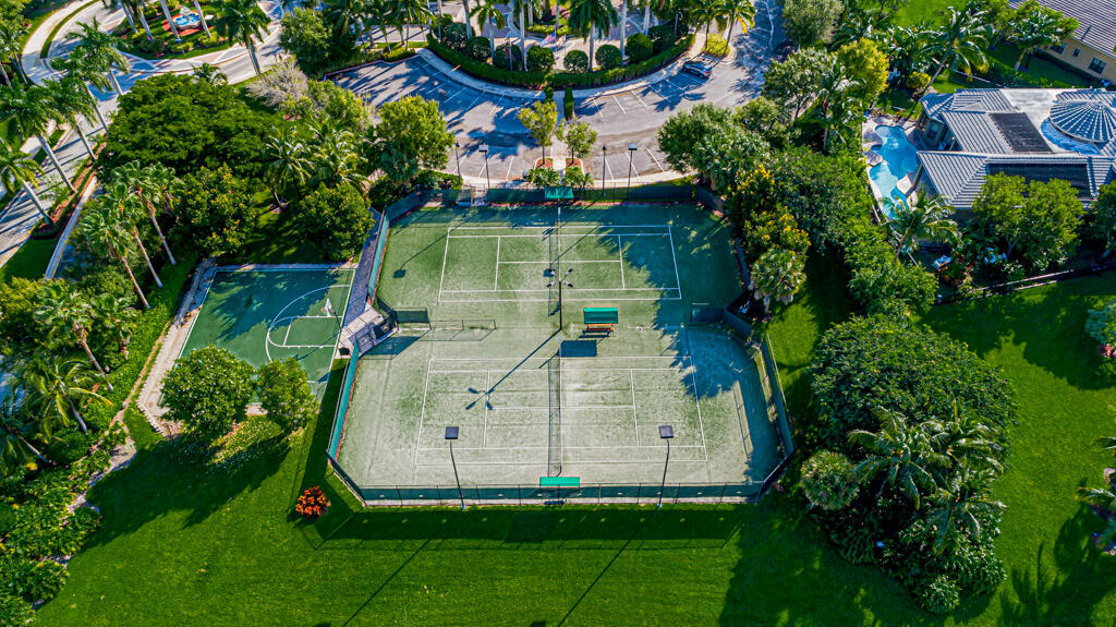 10513 Versailles Wellington, FL 33449