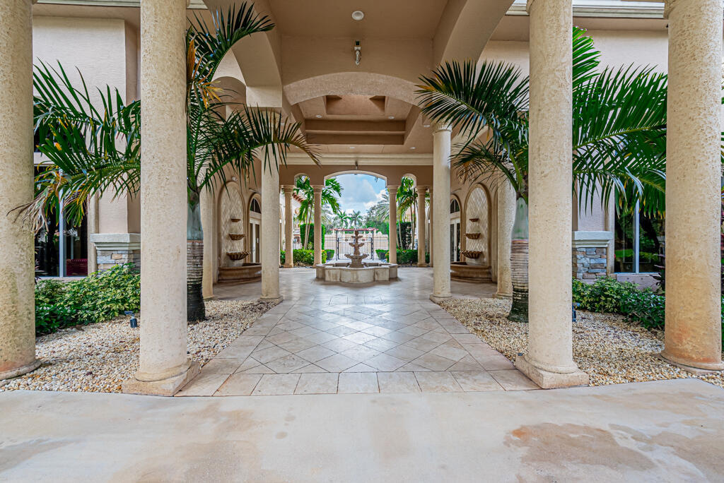 10513 Versailles Wellington, FL 33449