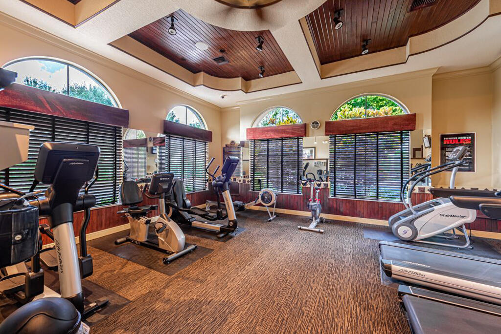 10513 Versailles Wellington, FL 33449