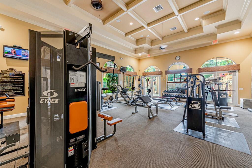 10513 Versailles Wellington, FL 33449