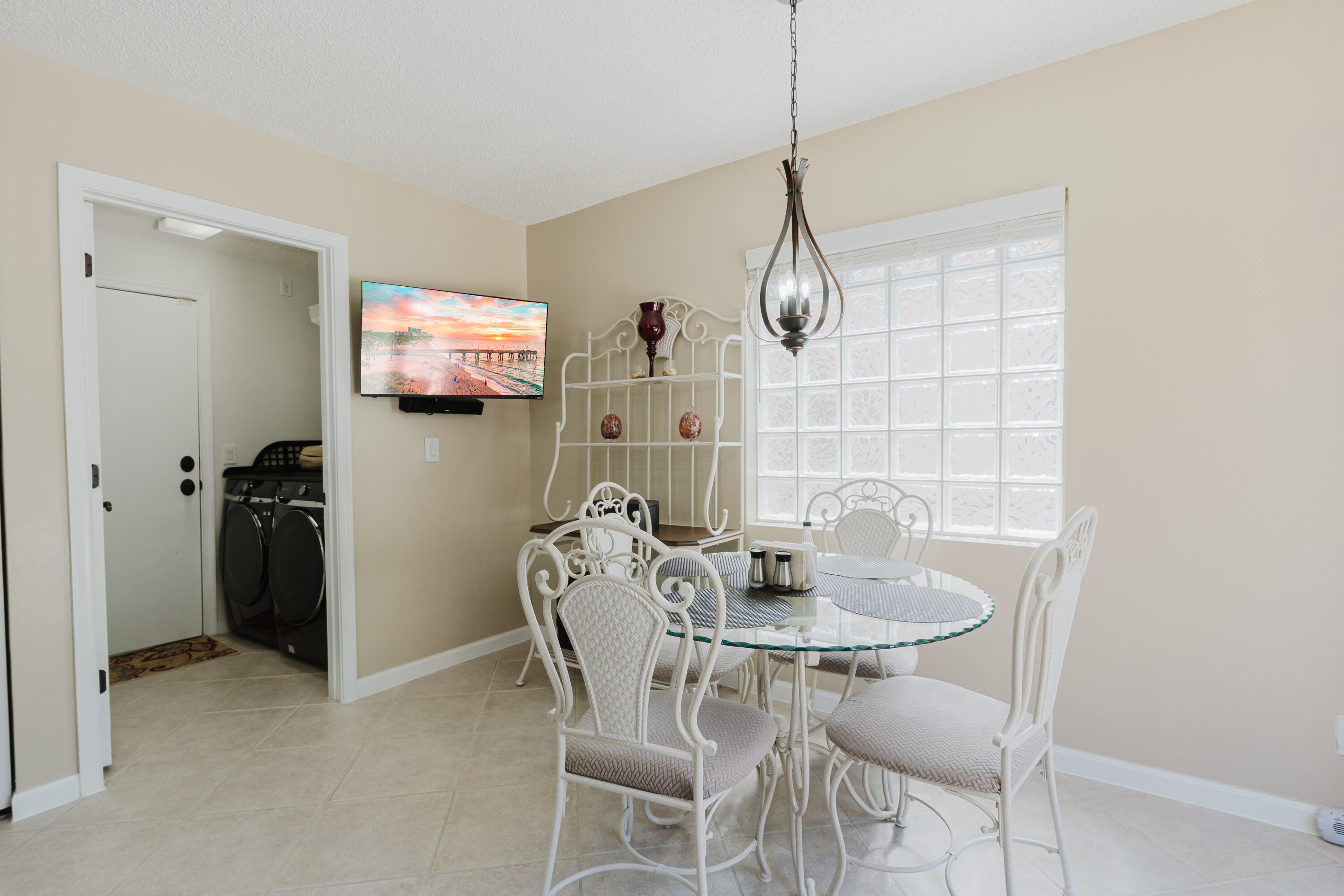 1124 Rialto Boynton Beach, FL 33436