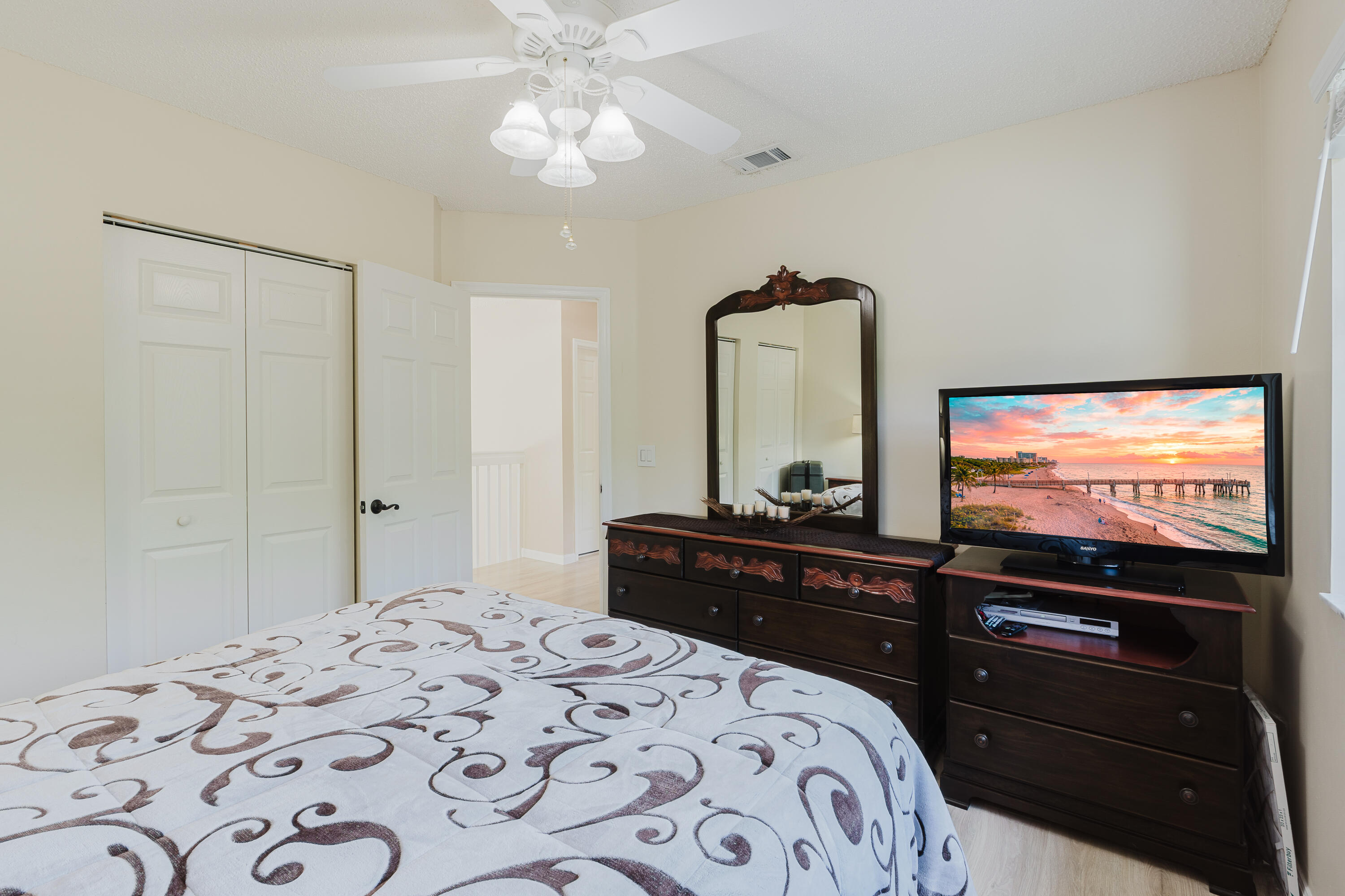 1124 Rialto Boynton Beach, FL 33436