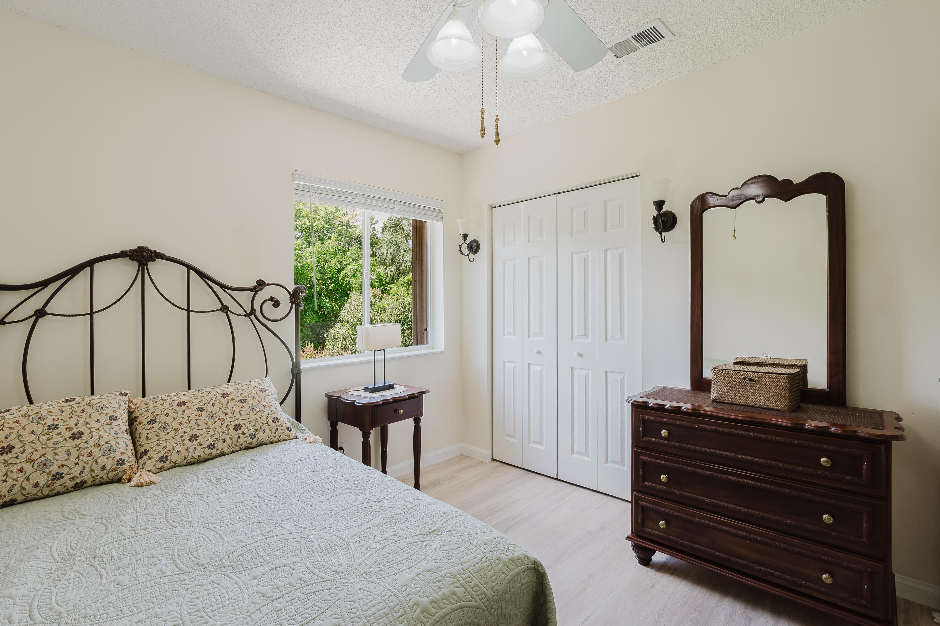 1124 Rialto Boynton Beach, FL 33436