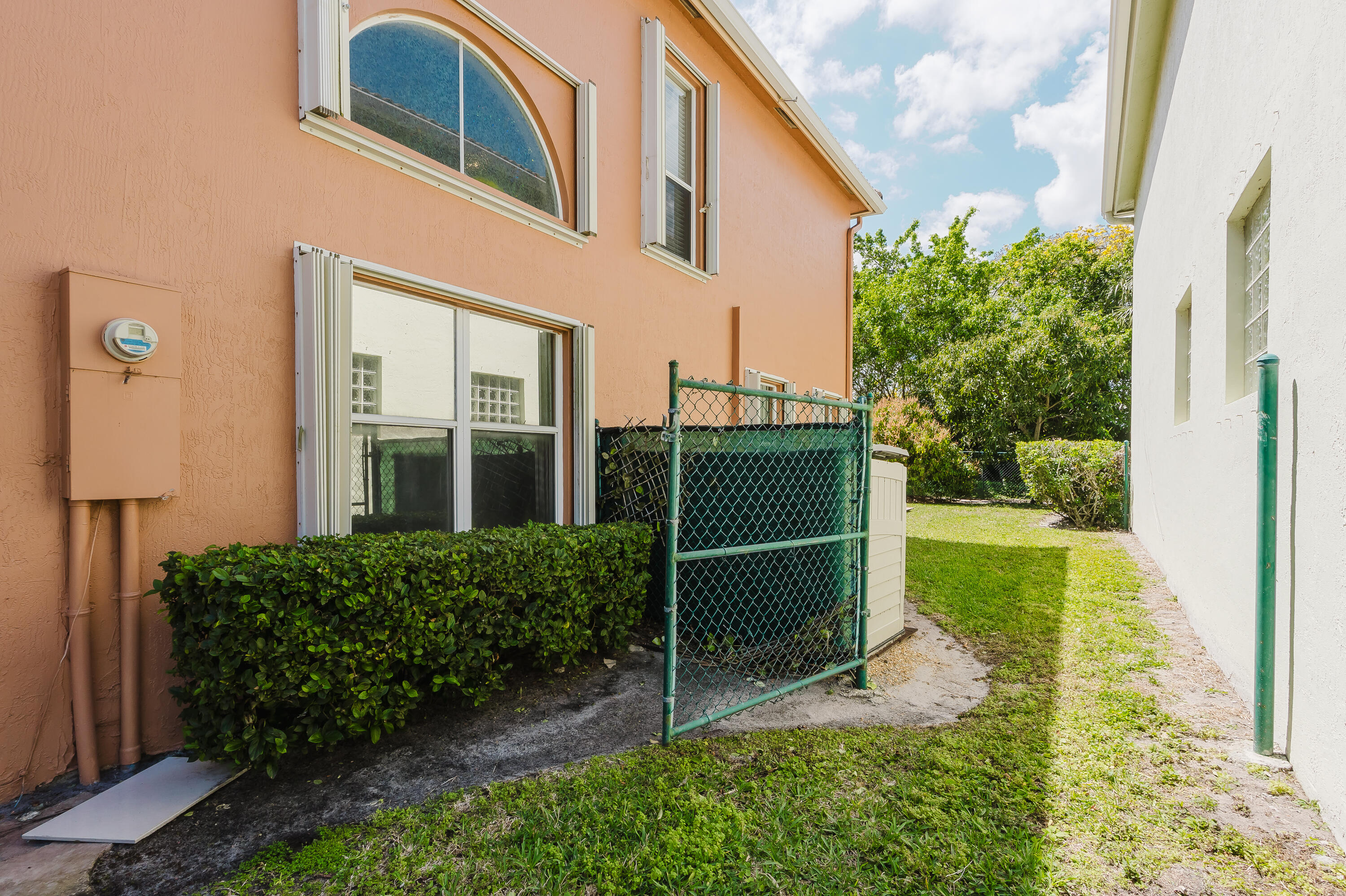 1124 Rialto Boynton Beach, FL 33436