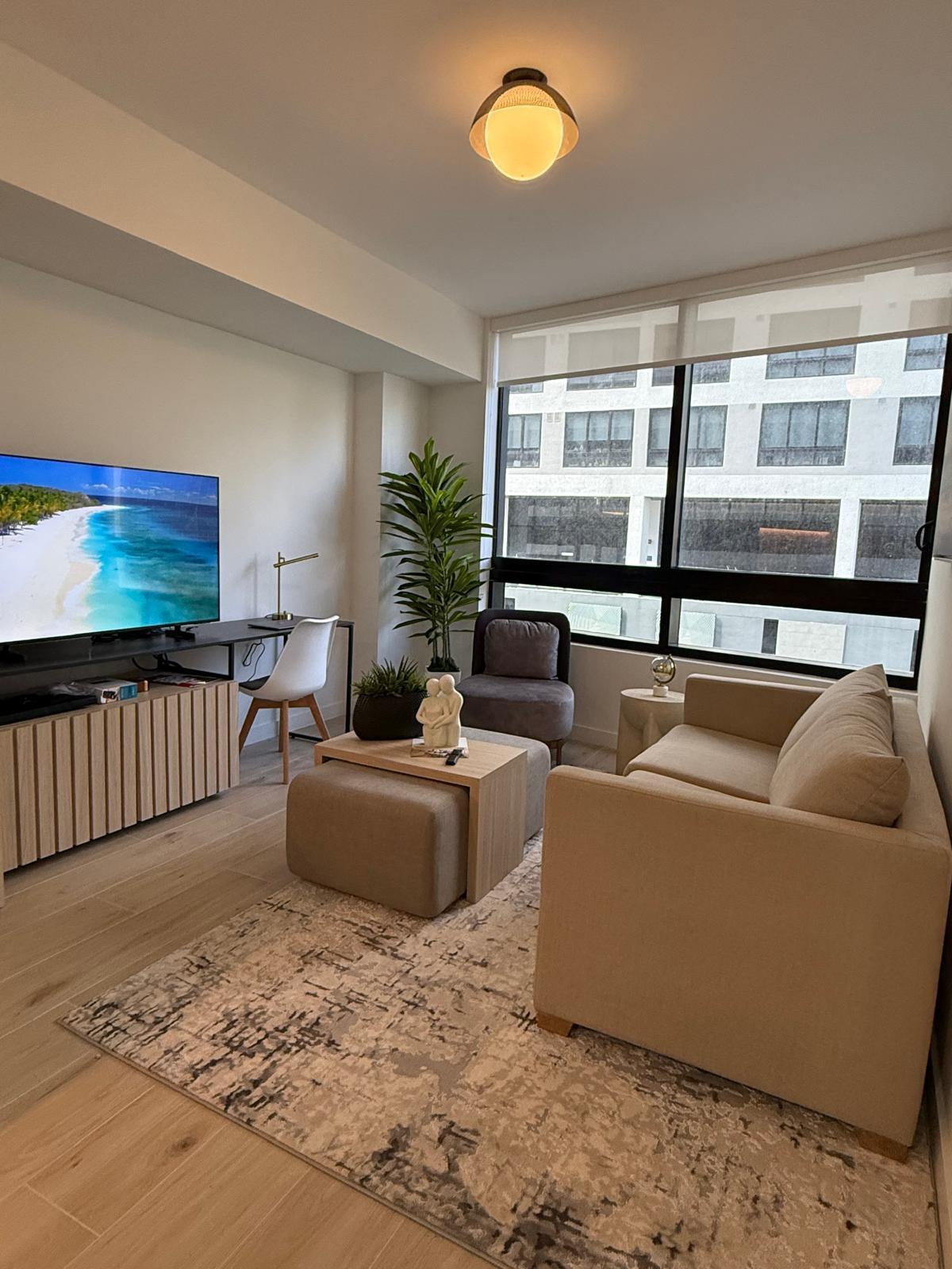 225 N Miami #804 Miami, FL 33128