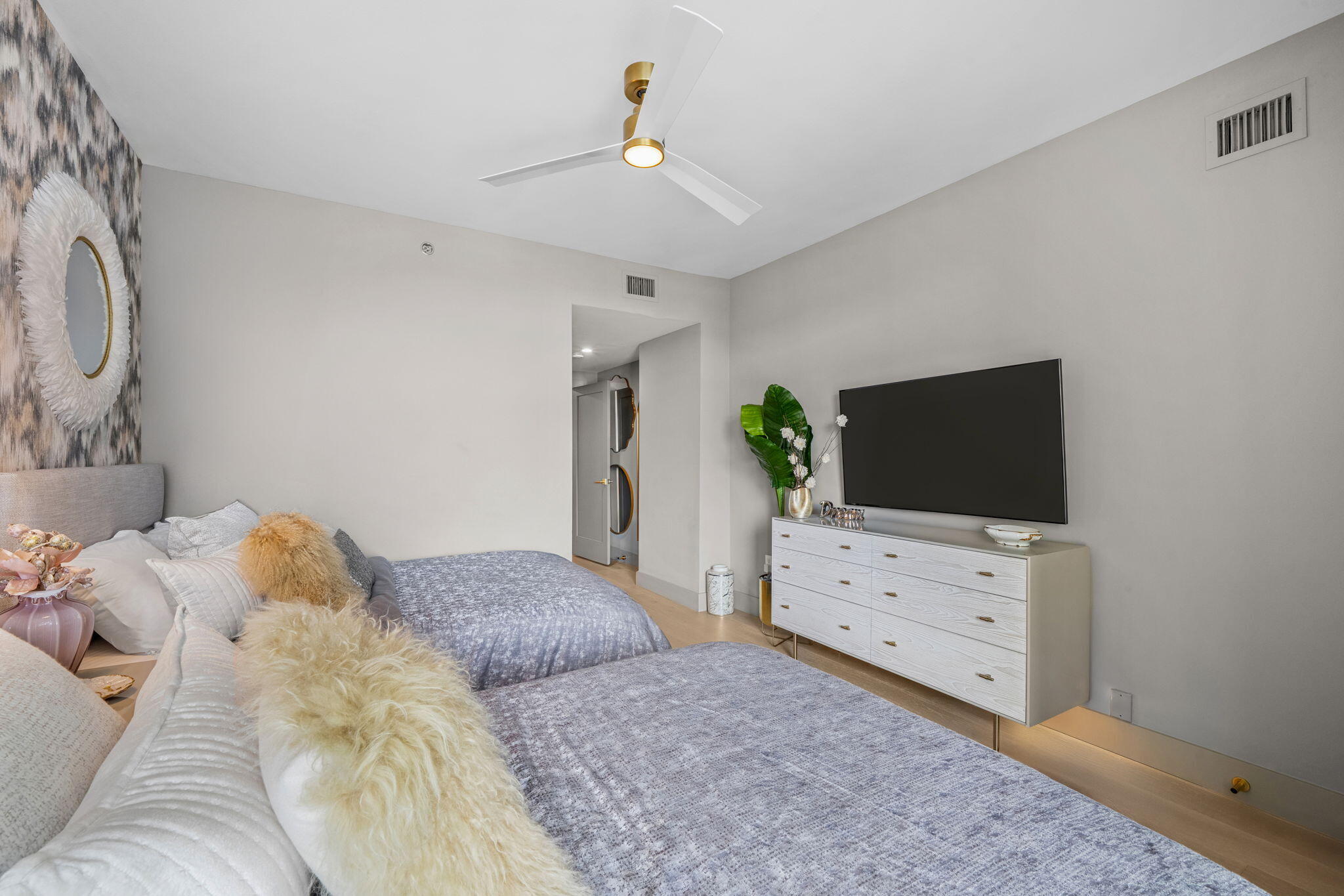 101 S Fort Lauderdale Bch #1404 Fort Lauderdale, FL 33316