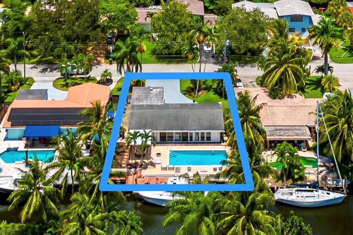 1704 SW 4th Fort Lauderdale, FL 33312