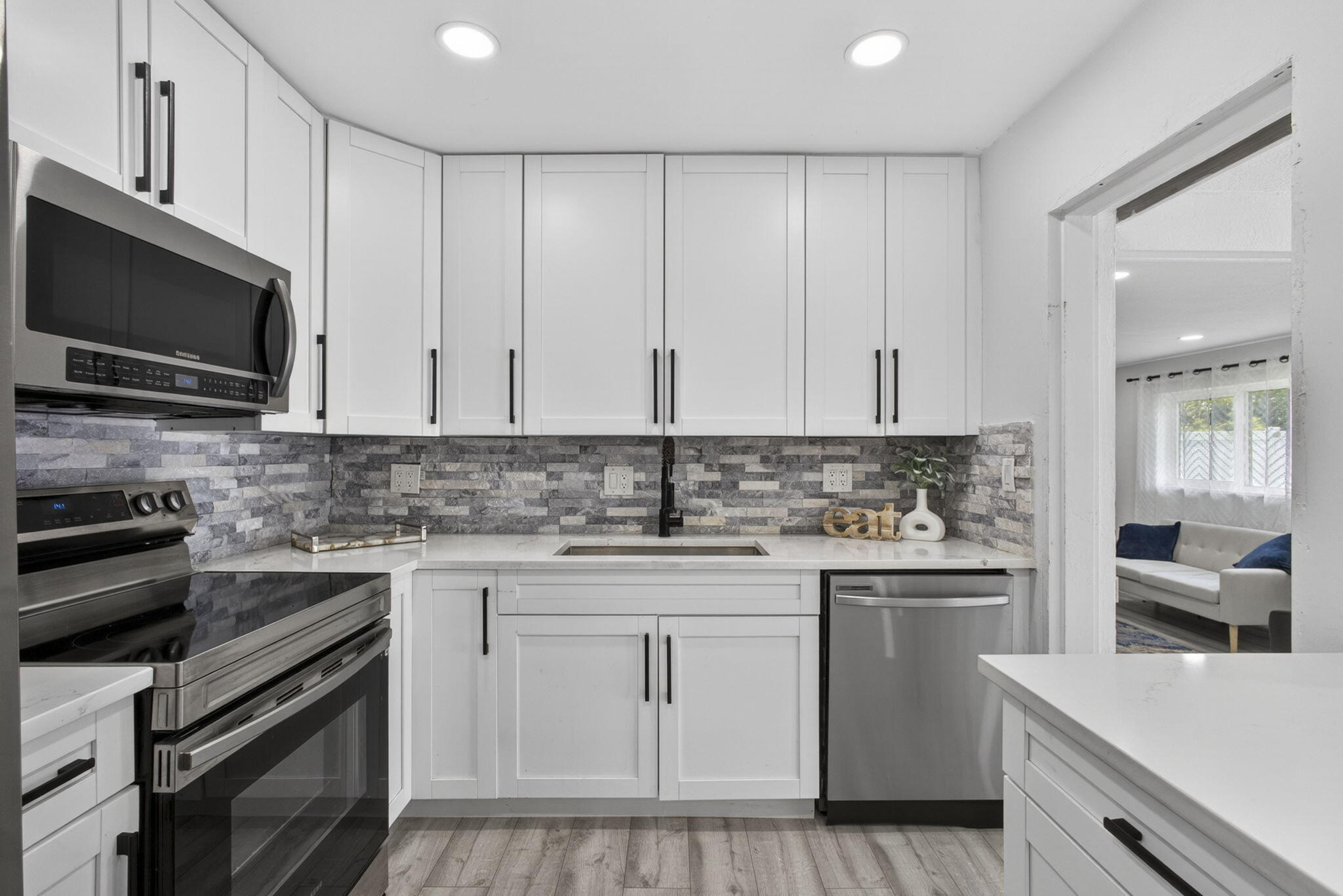 326 Alhambra West Palm Beach, FL 33405
