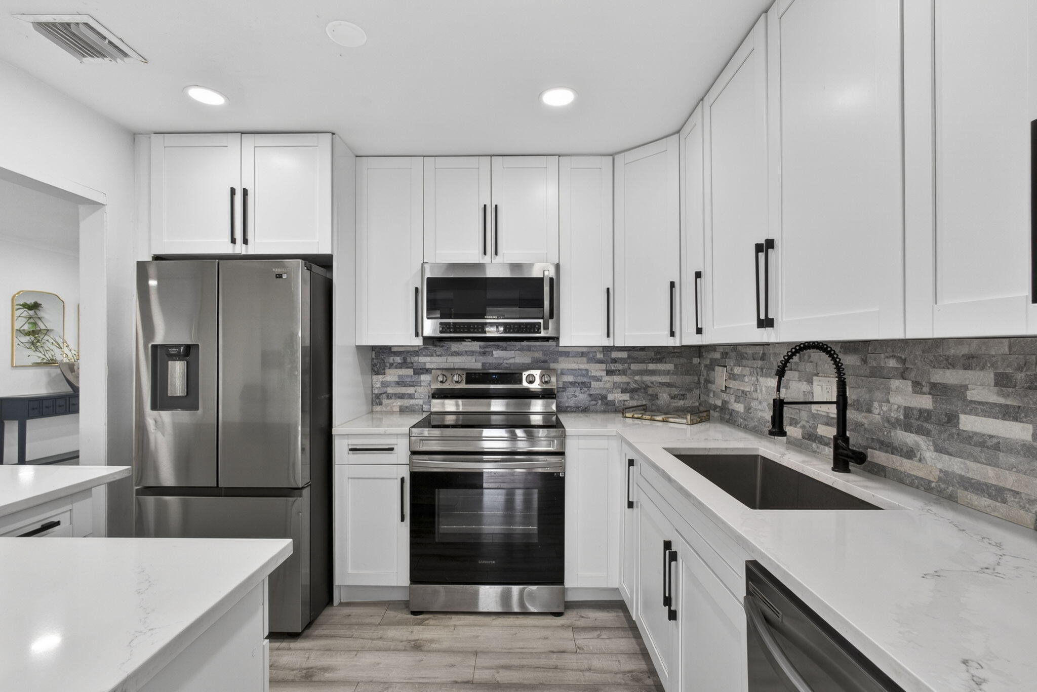 326 Alhambra West Palm Beach, FL 33405