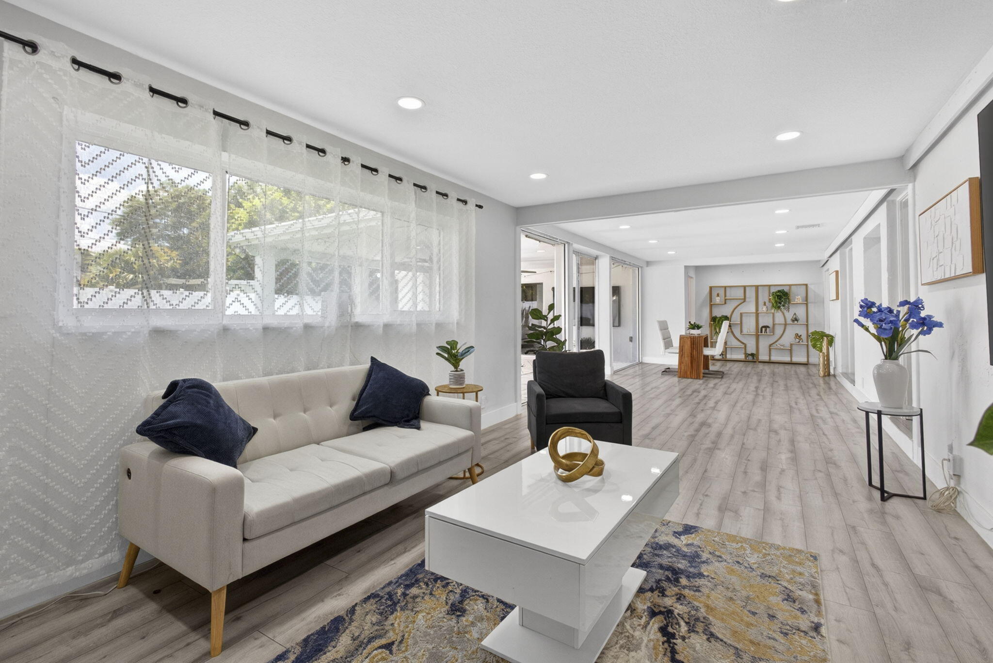 326 Alhambra West Palm Beach, FL 33405