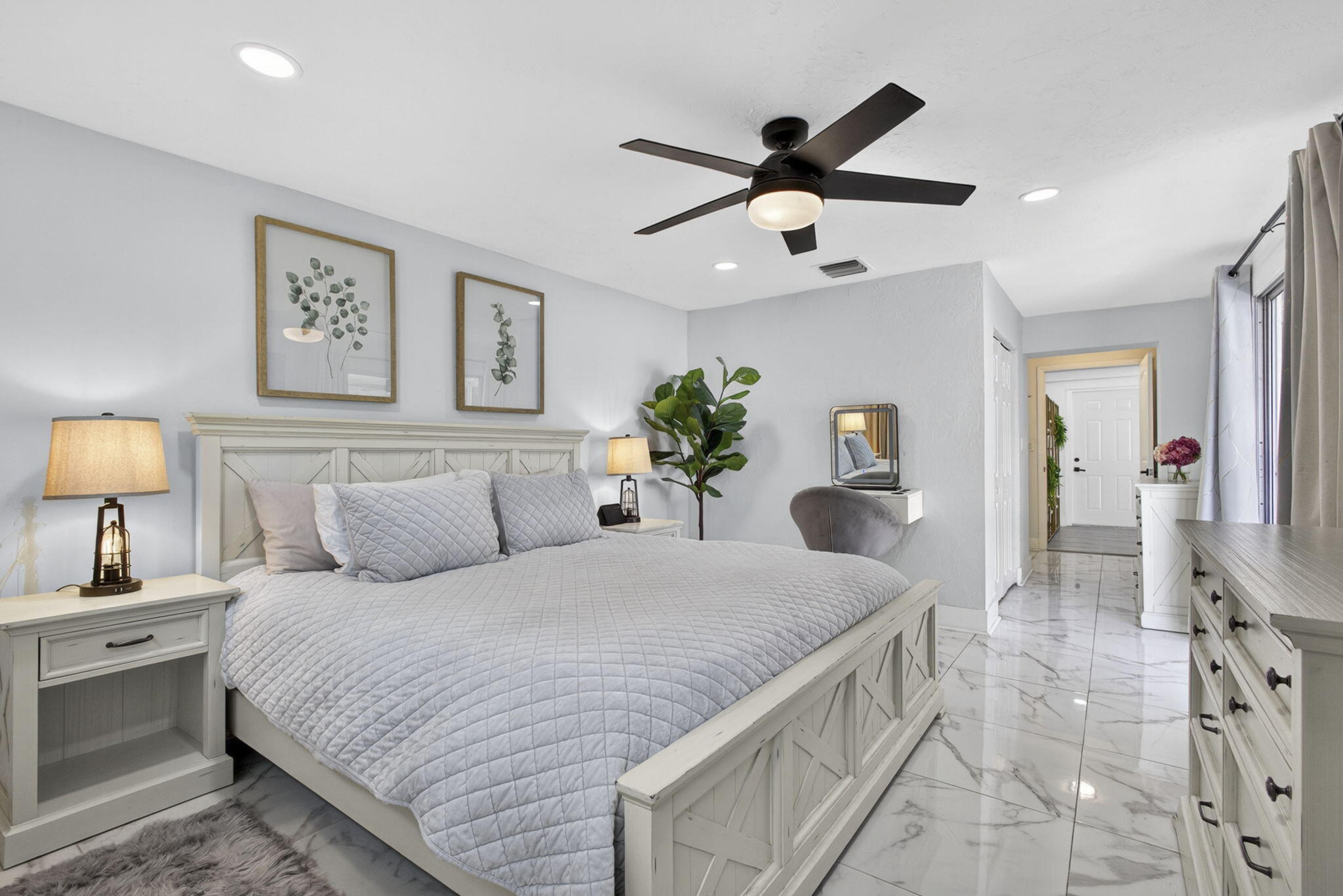 326 Alhambra West Palm Beach, FL 33405
