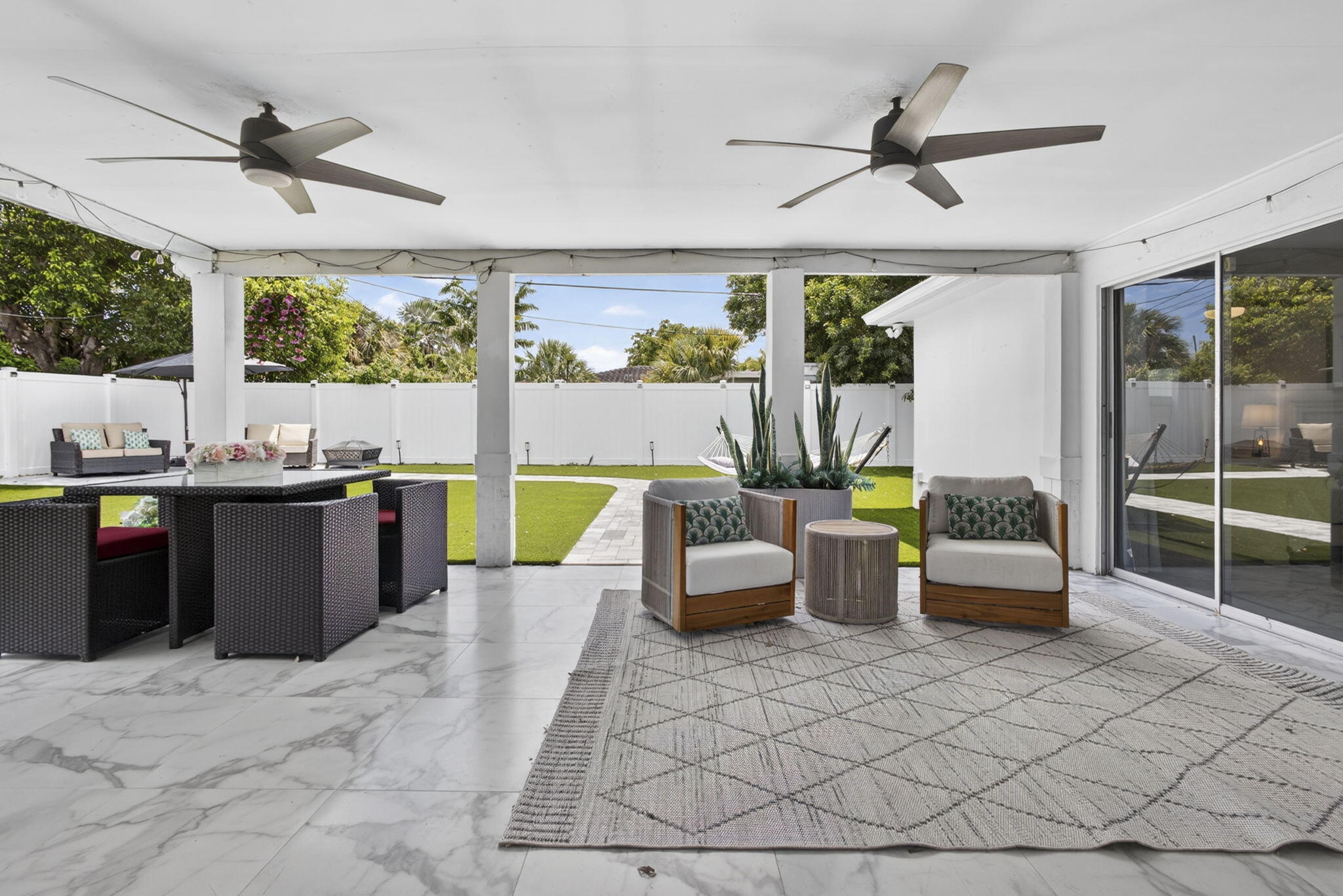 326 Alhambra West Palm Beach, FL 33405