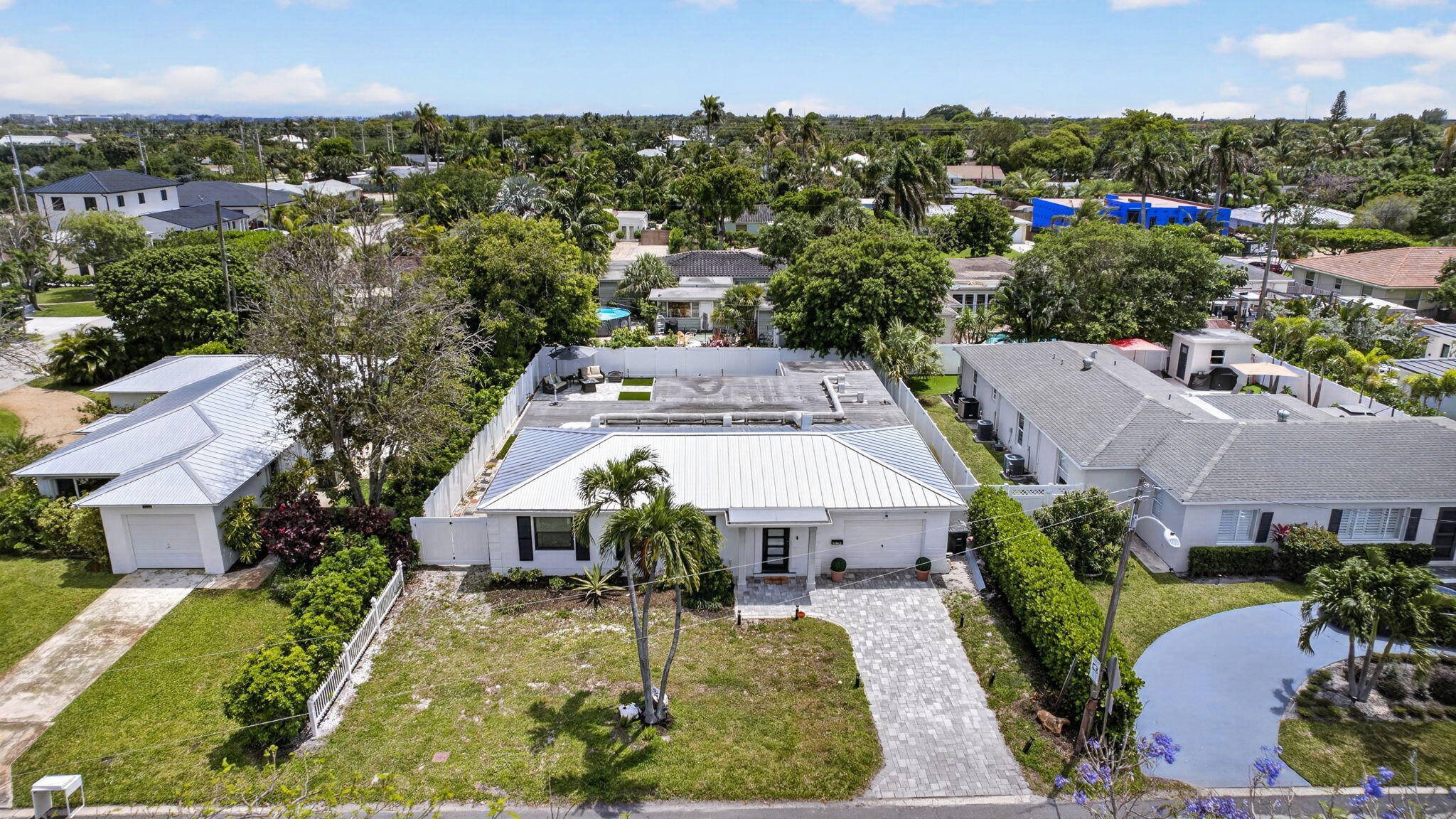 326 Alhambra West Palm Beach, FL 33405