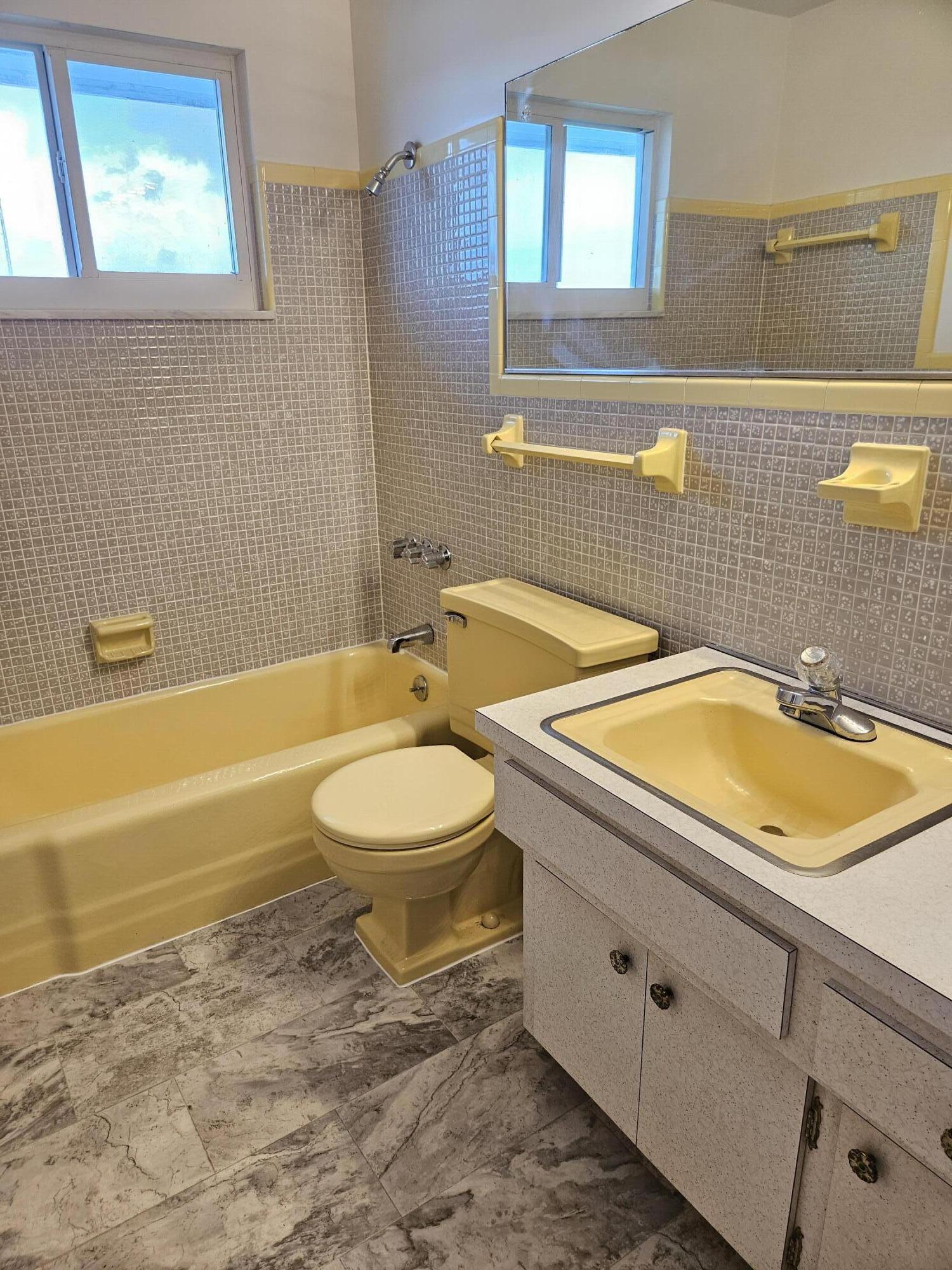2141 SW 23rd Fort Lauderdale, FL 33312