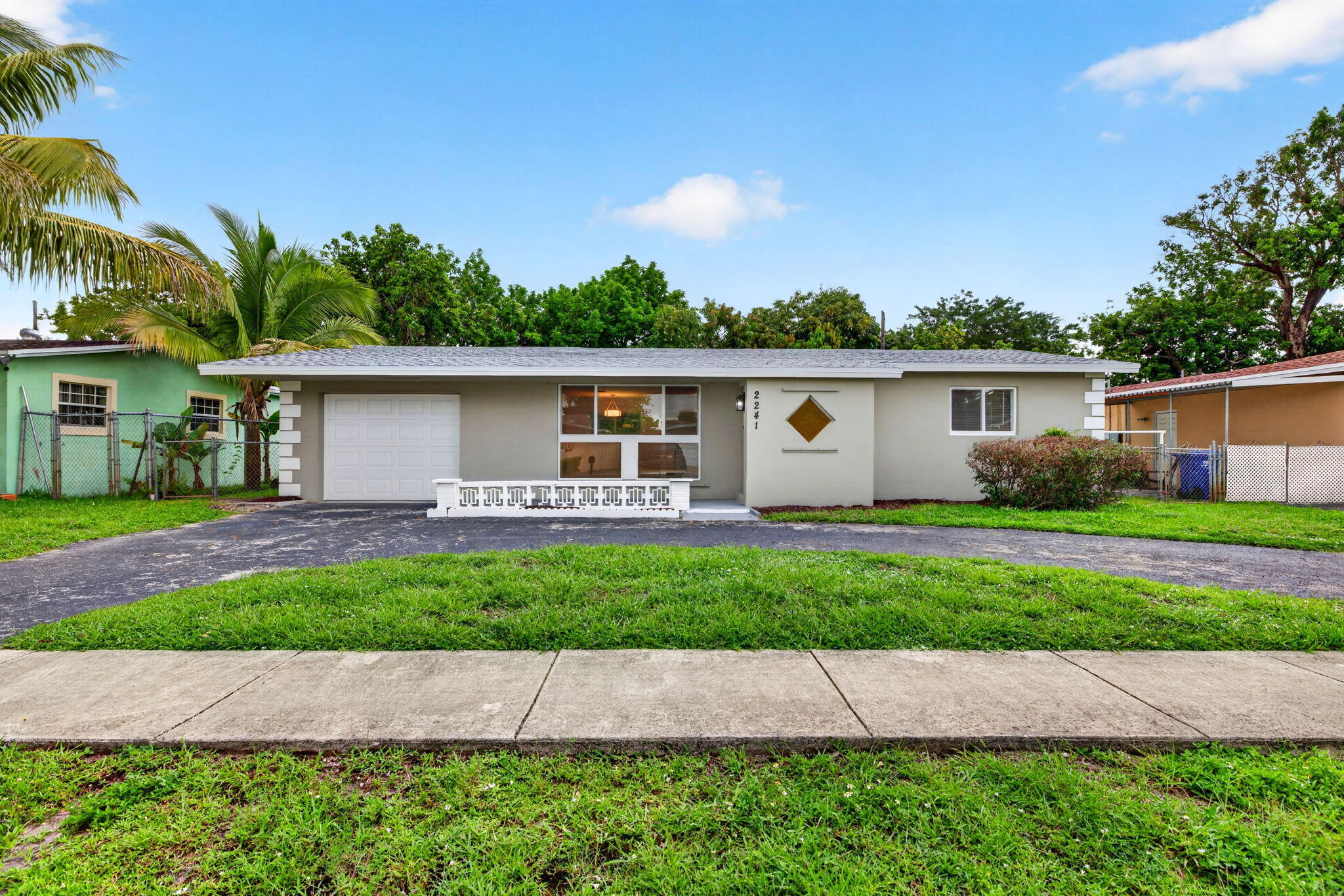 2241 SW 67th