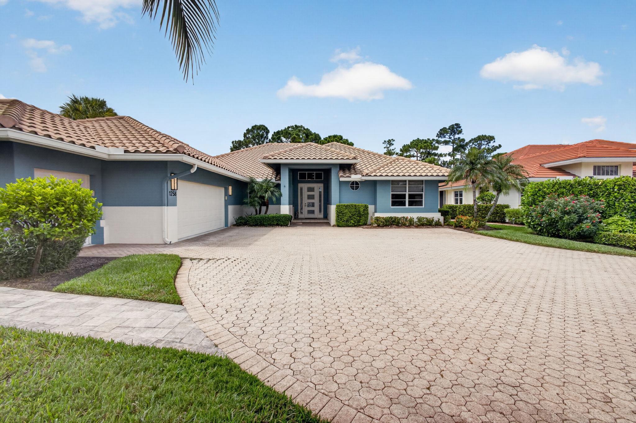 1258 SE Brewster Stuart, FL 34997