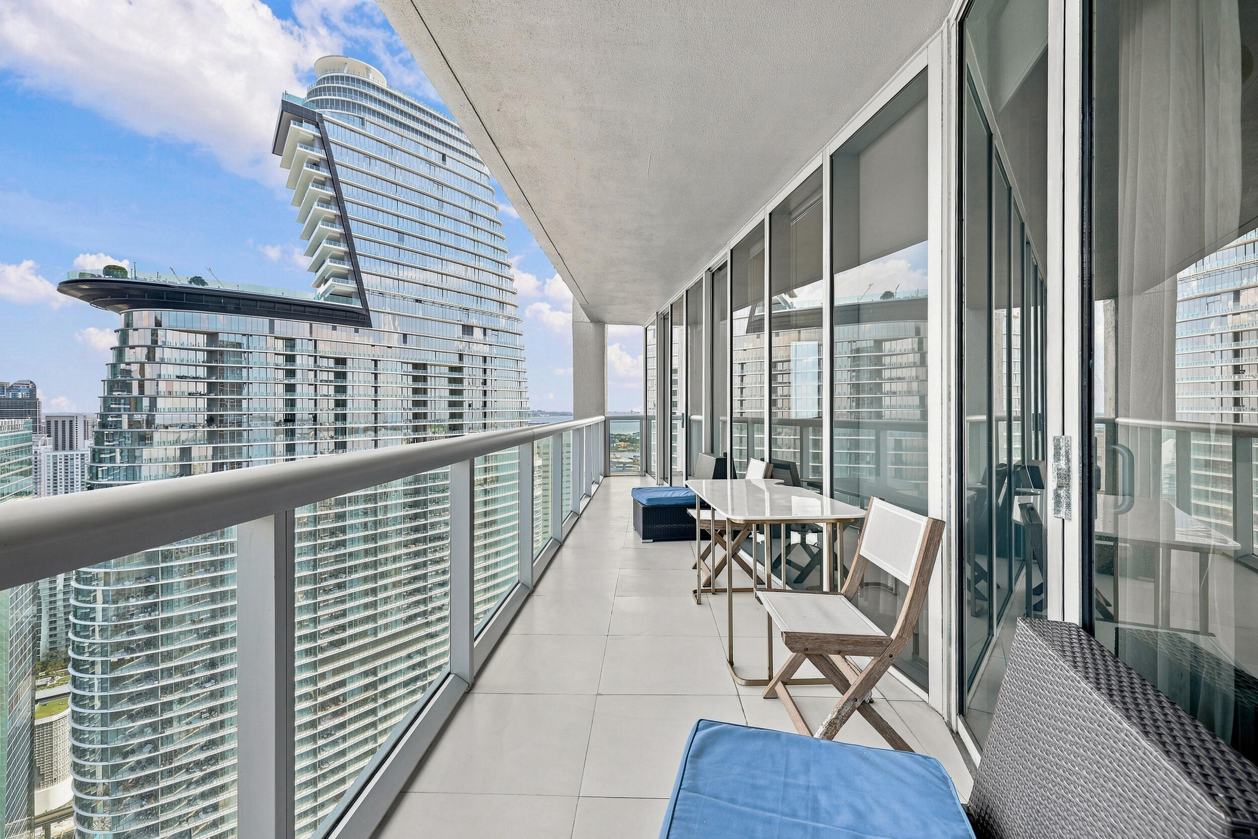 465 Brickell #5102 Miami, FL 33131